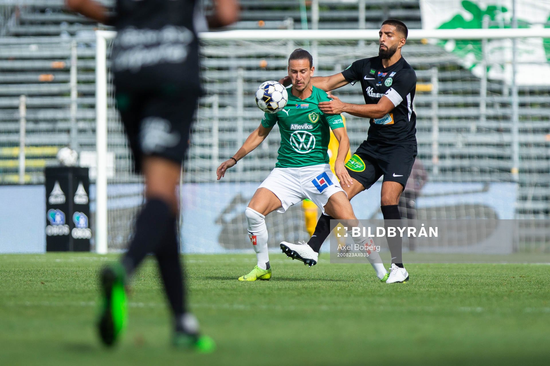 Jönköpings Edin Hamidovic och Västerås Sean Sabetkar