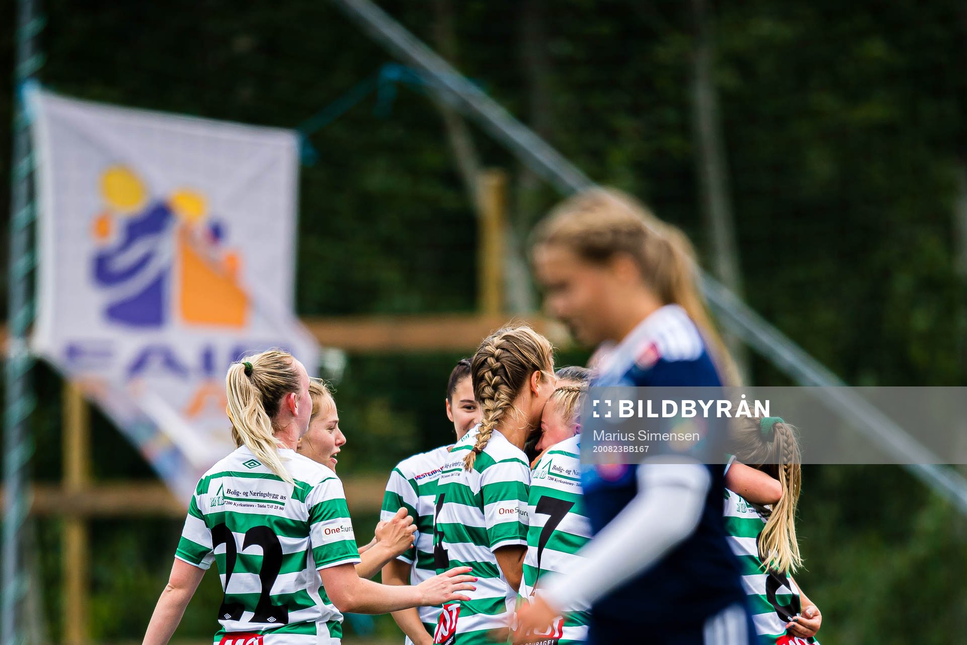 Players of KIL/Hemne celebrates