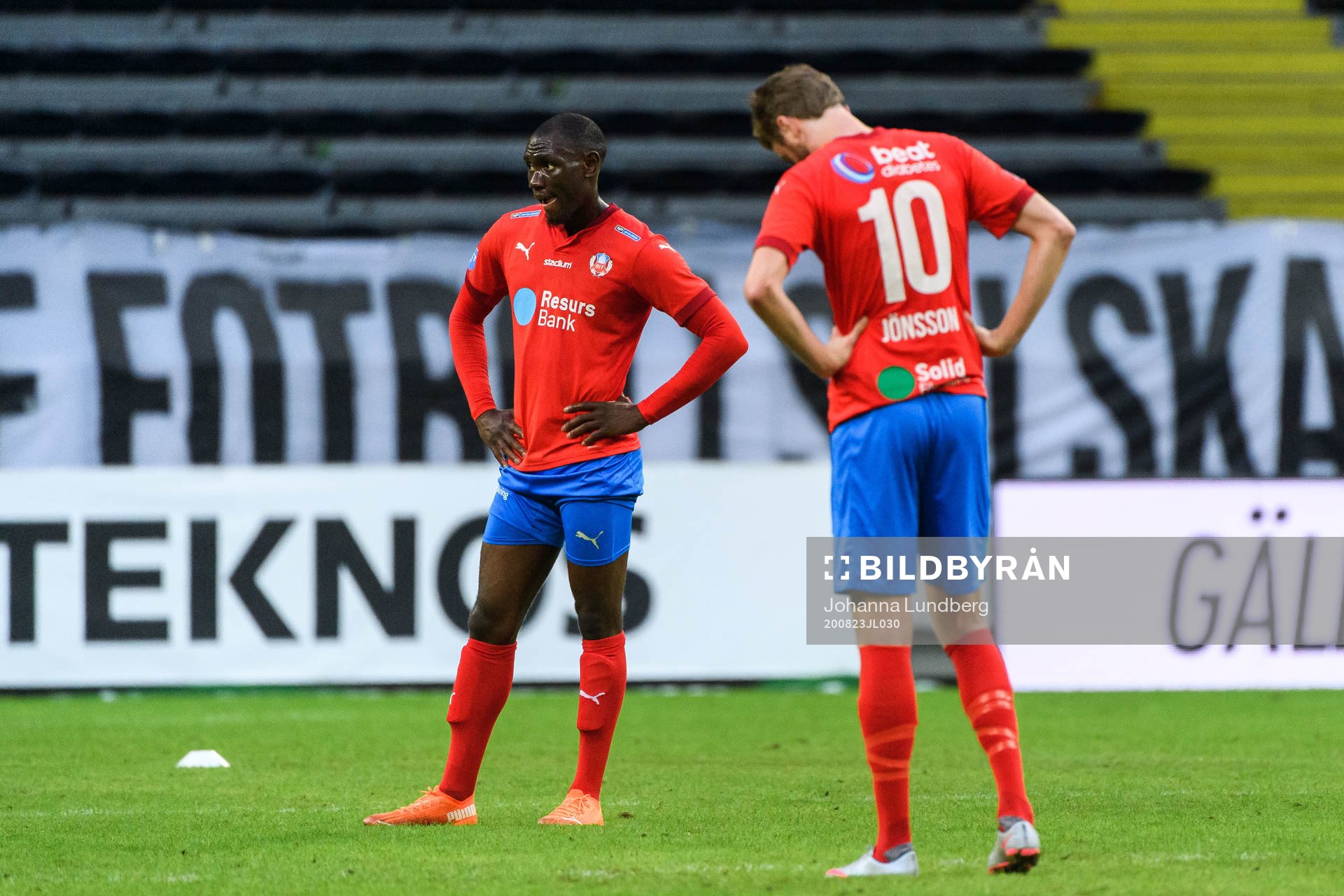 Helsingborgs Ravy Tsouka Dozi och Rasmus Jönsson deppar