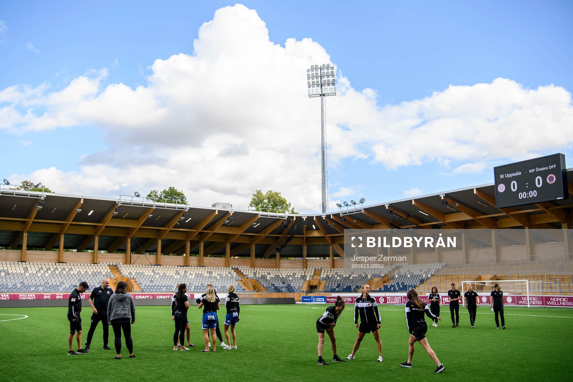 Örebros spelare värmer upp