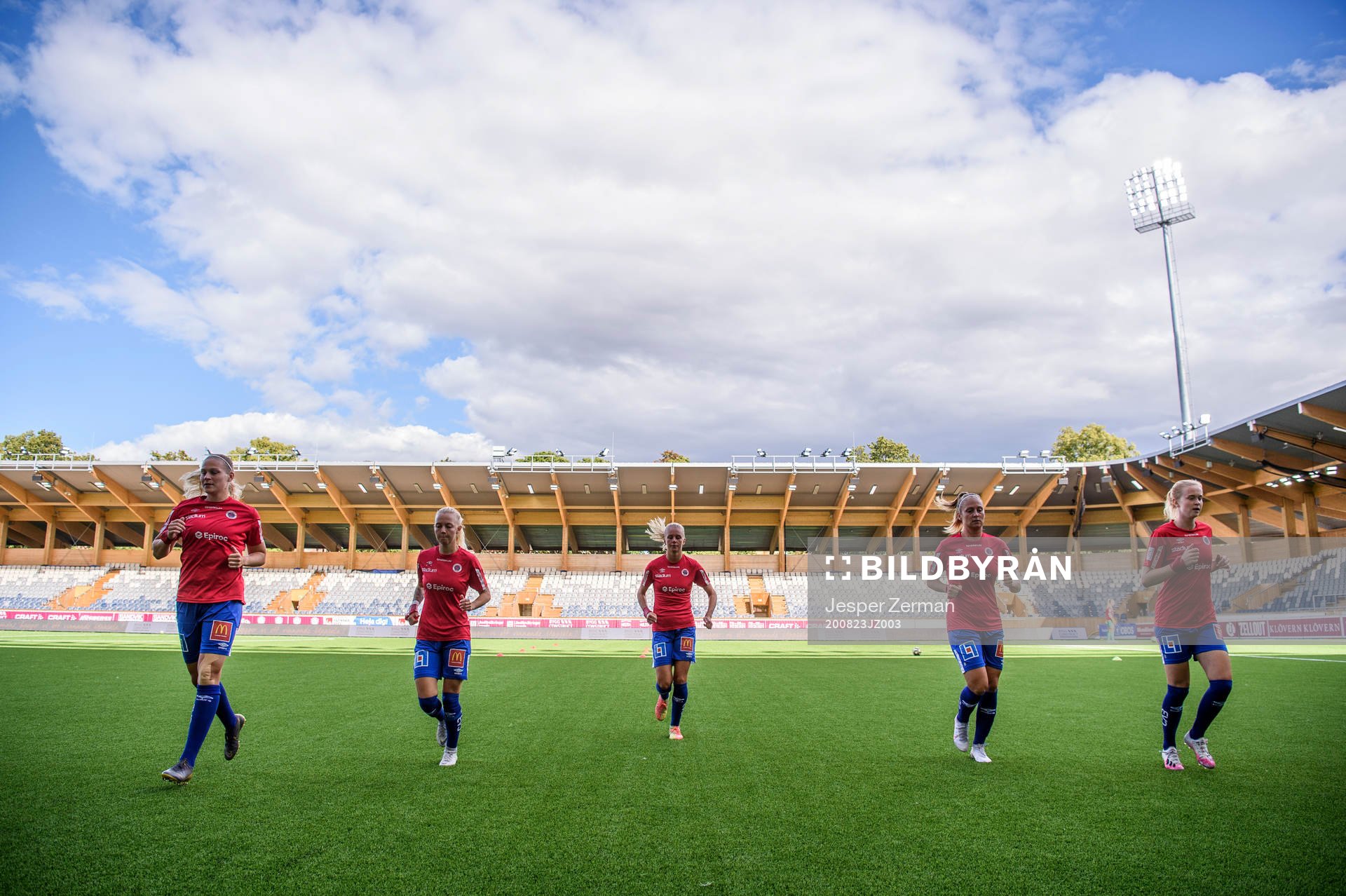 Örebros spelare värmer upp