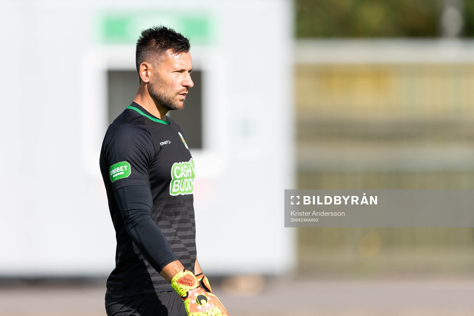 Varbergs målvakt Stojan Lukic före fotbollsmatchen i