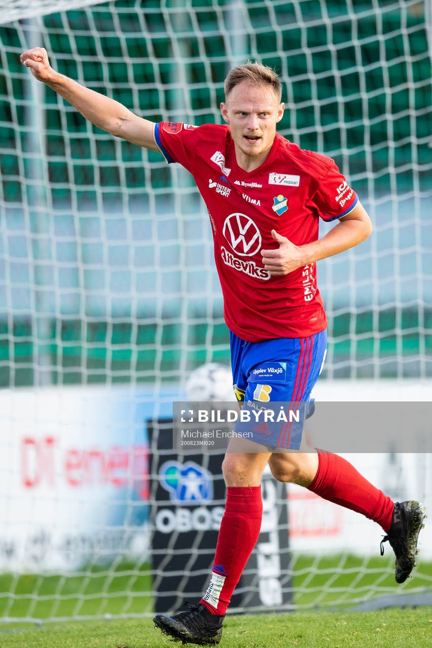 Östers Simon Alexandersson jublar