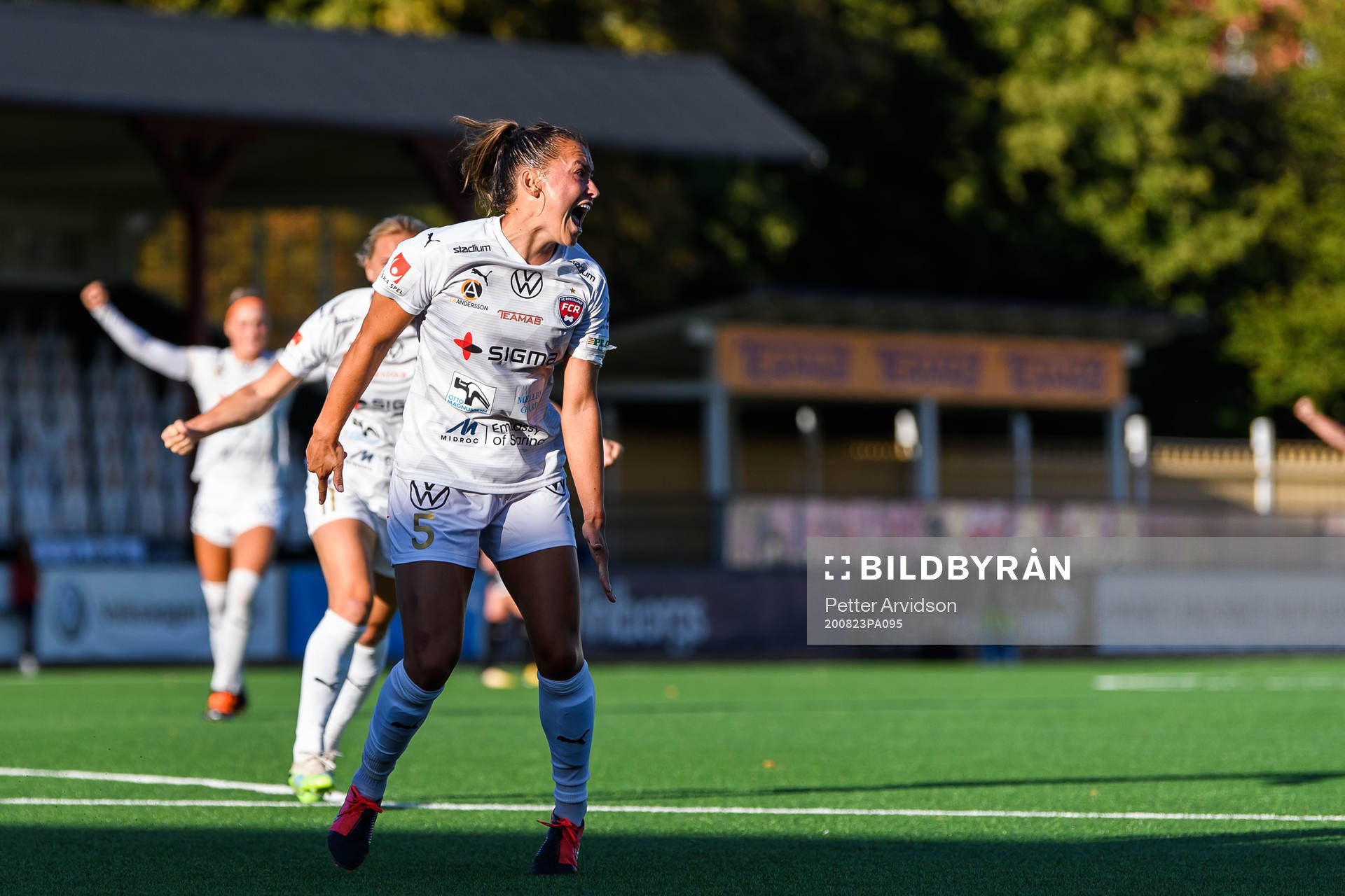 Rosengårds Alexandra Lowe Riley jublar