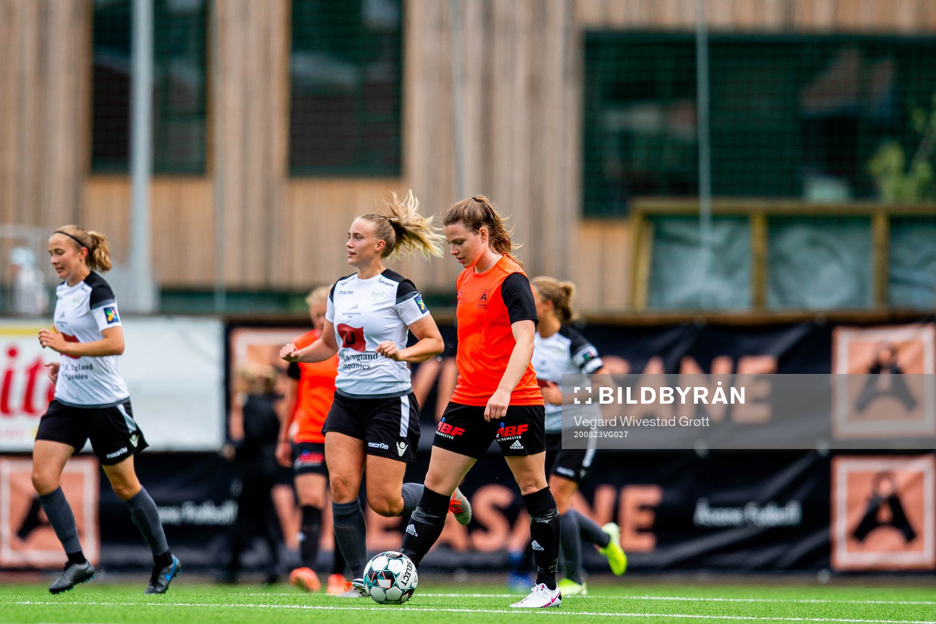 Anna Østrem of Åsane looks dejected