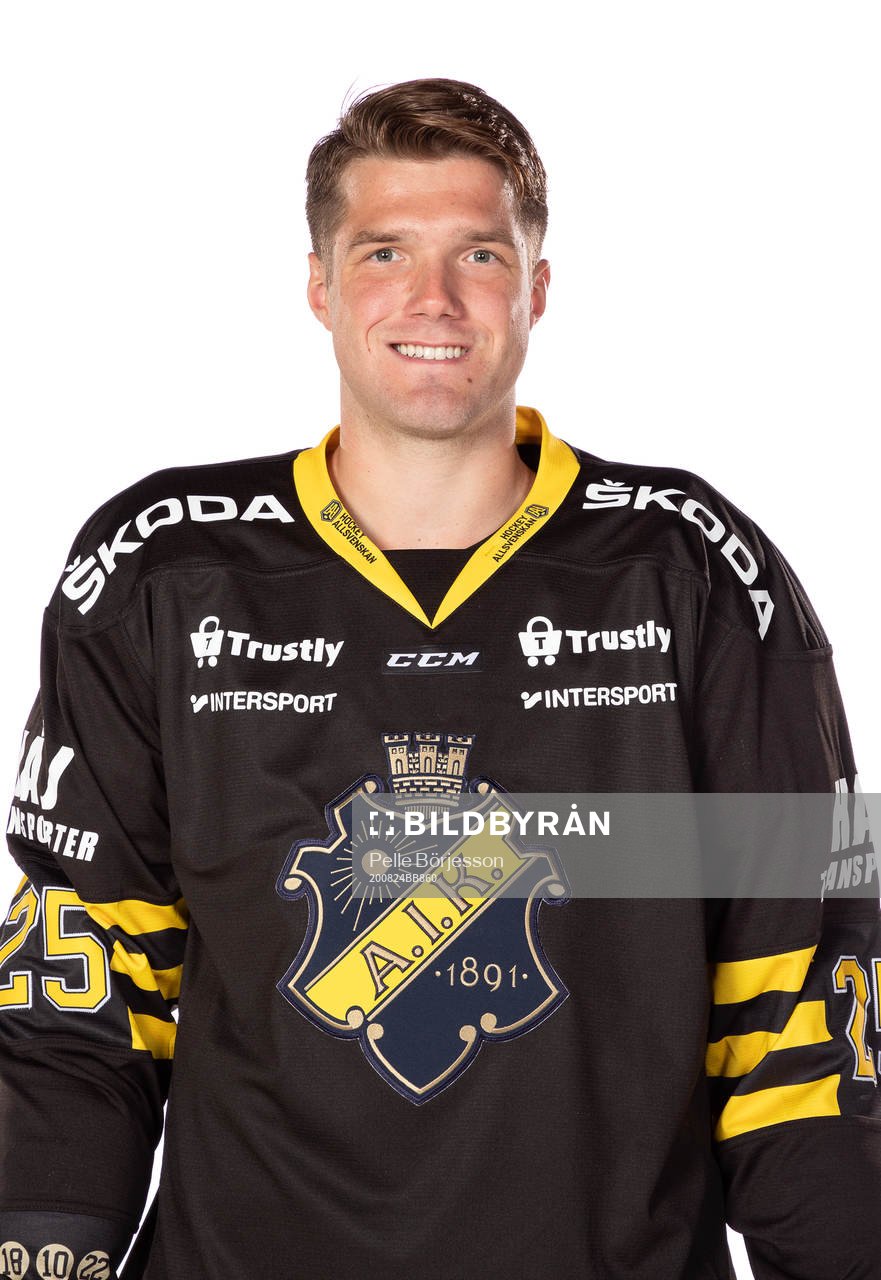 s Adam Winborg