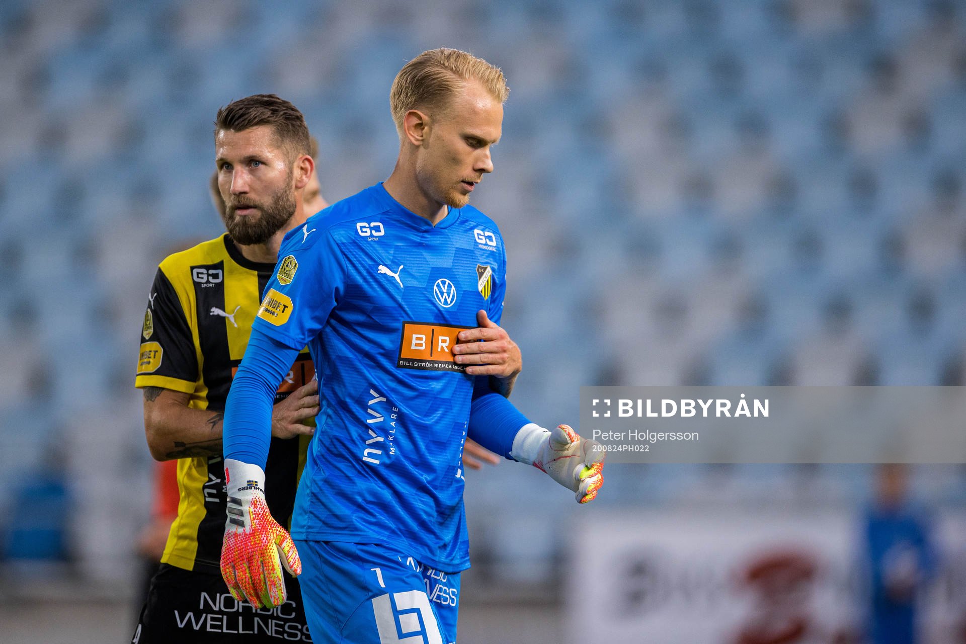 Häckens Joona Toivio och Häckens målvakt Pontus Dahlberg