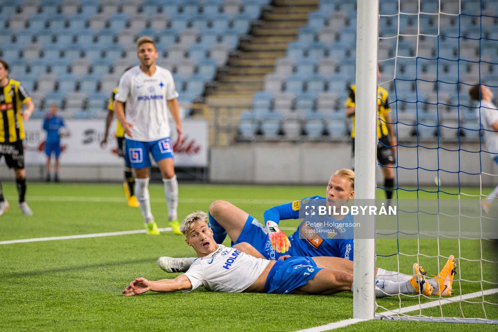IFK Norrköpings Pontus Almqvist och Häckens målvakt