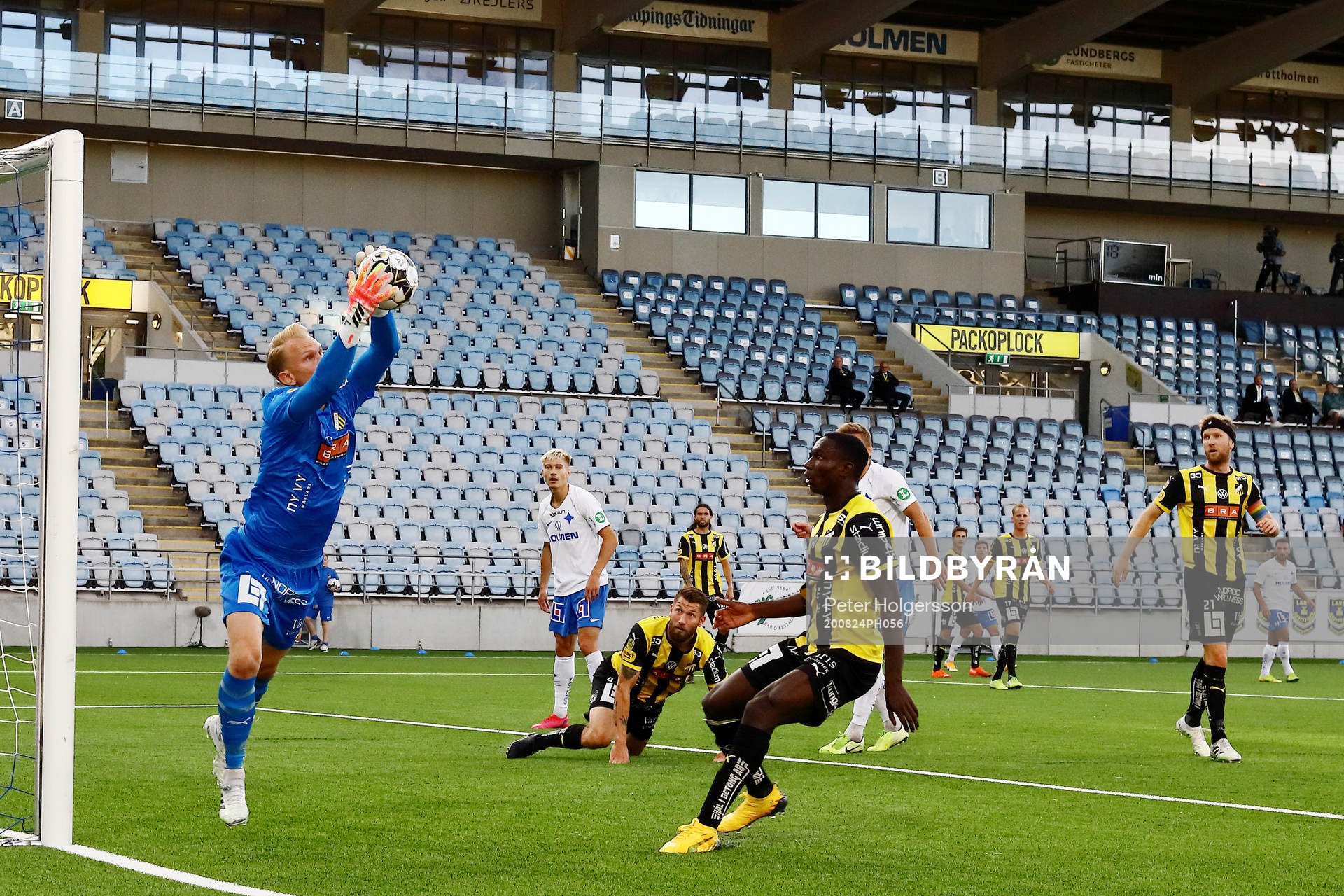 Räddning av Häckens målvakt Pontus Dahlberg