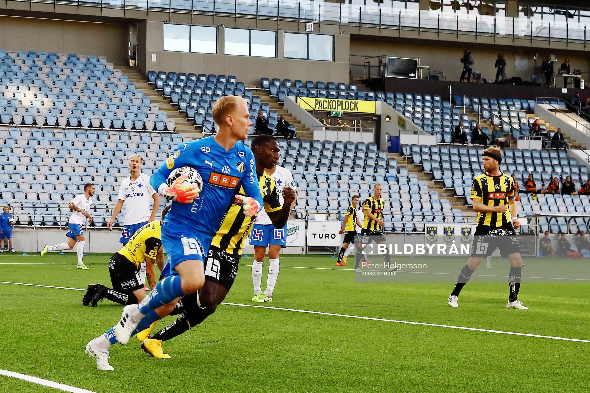 Räddning av Häckens målvakt Pontus Dahlberg