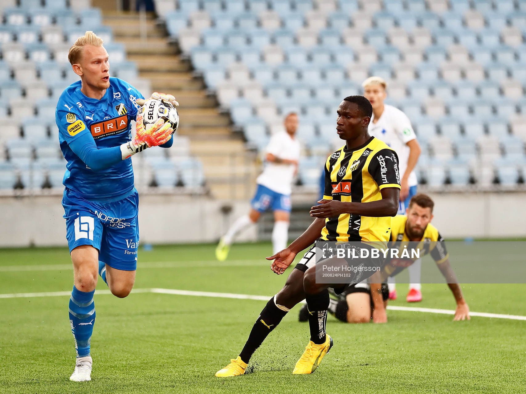 Häckens målvakt Pontus Dahlberg och Godswill Ekpolo