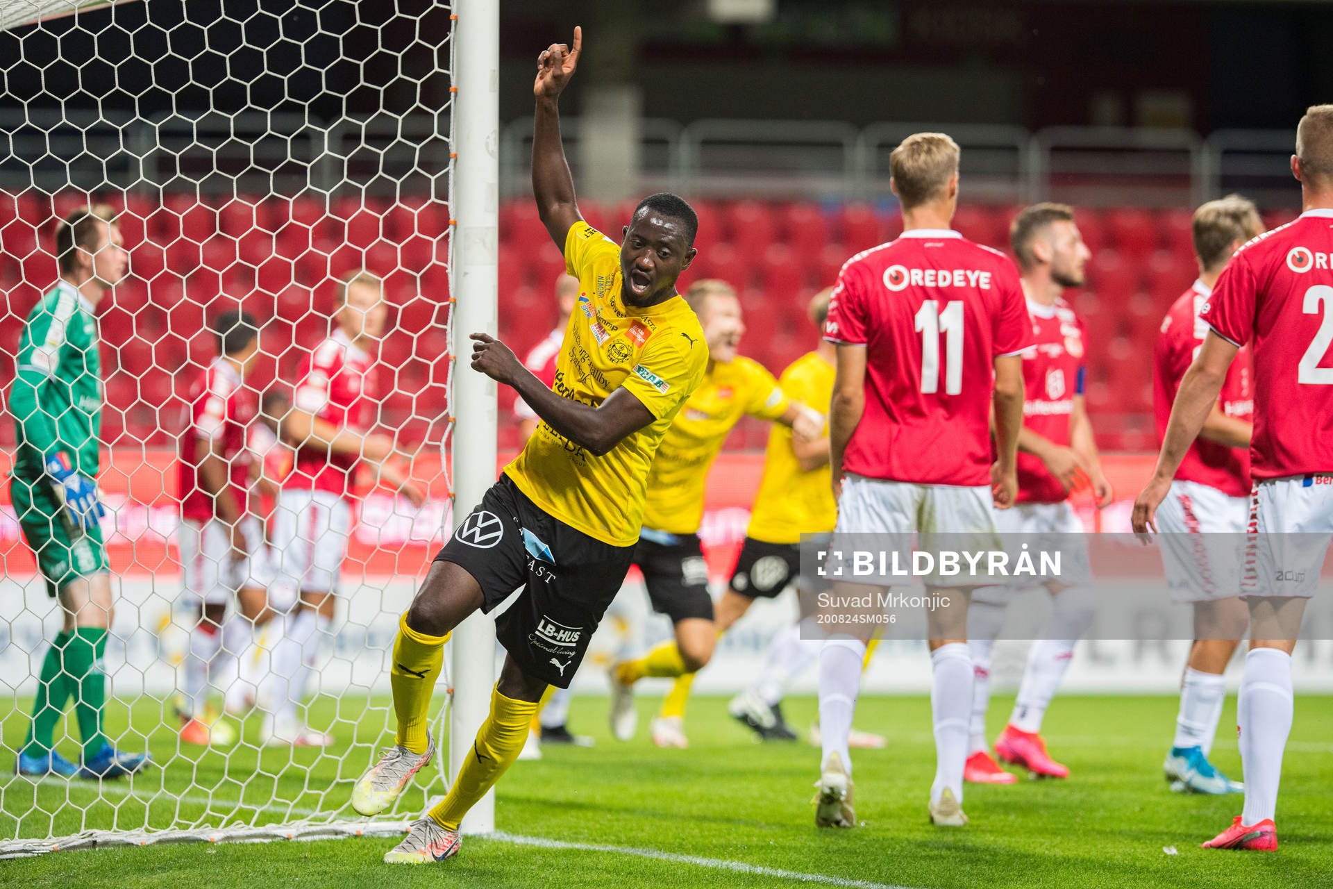 Mjällbys Moses Ogbu jublar