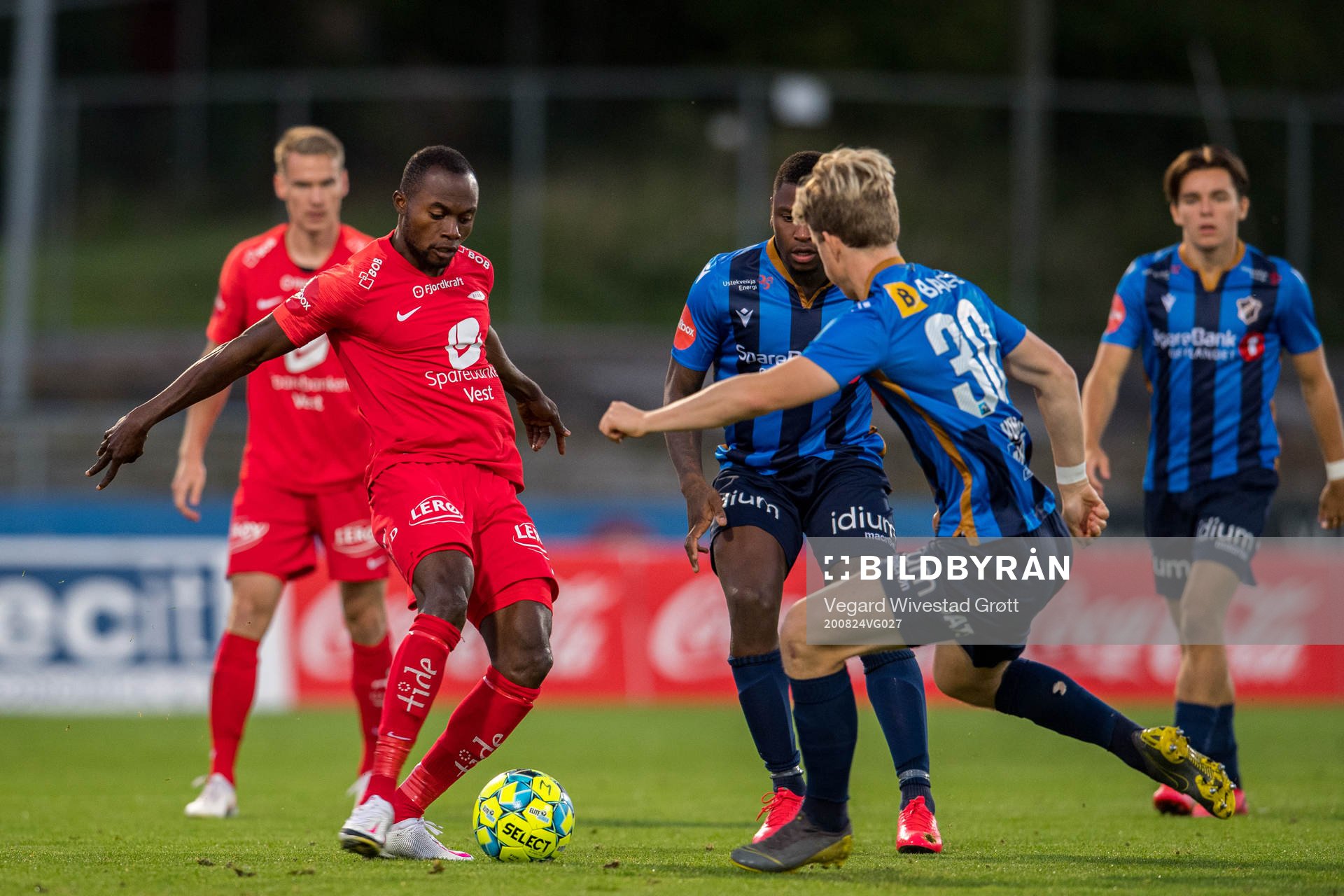 Gilbert Koomson of Brann and Peder Vogt of Stabæk