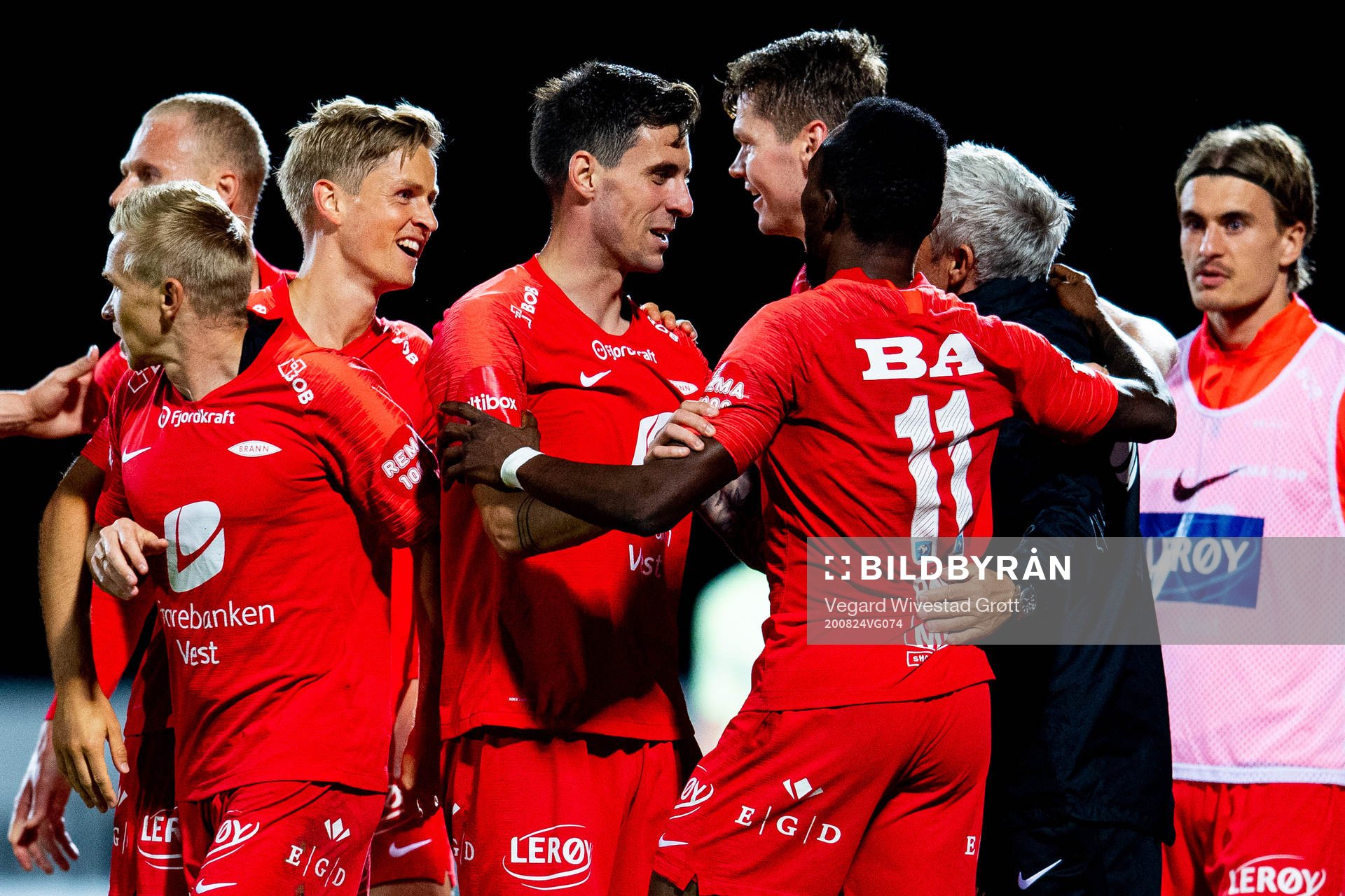 Daouda Bamba of Brann celebrates with teammates Thomas