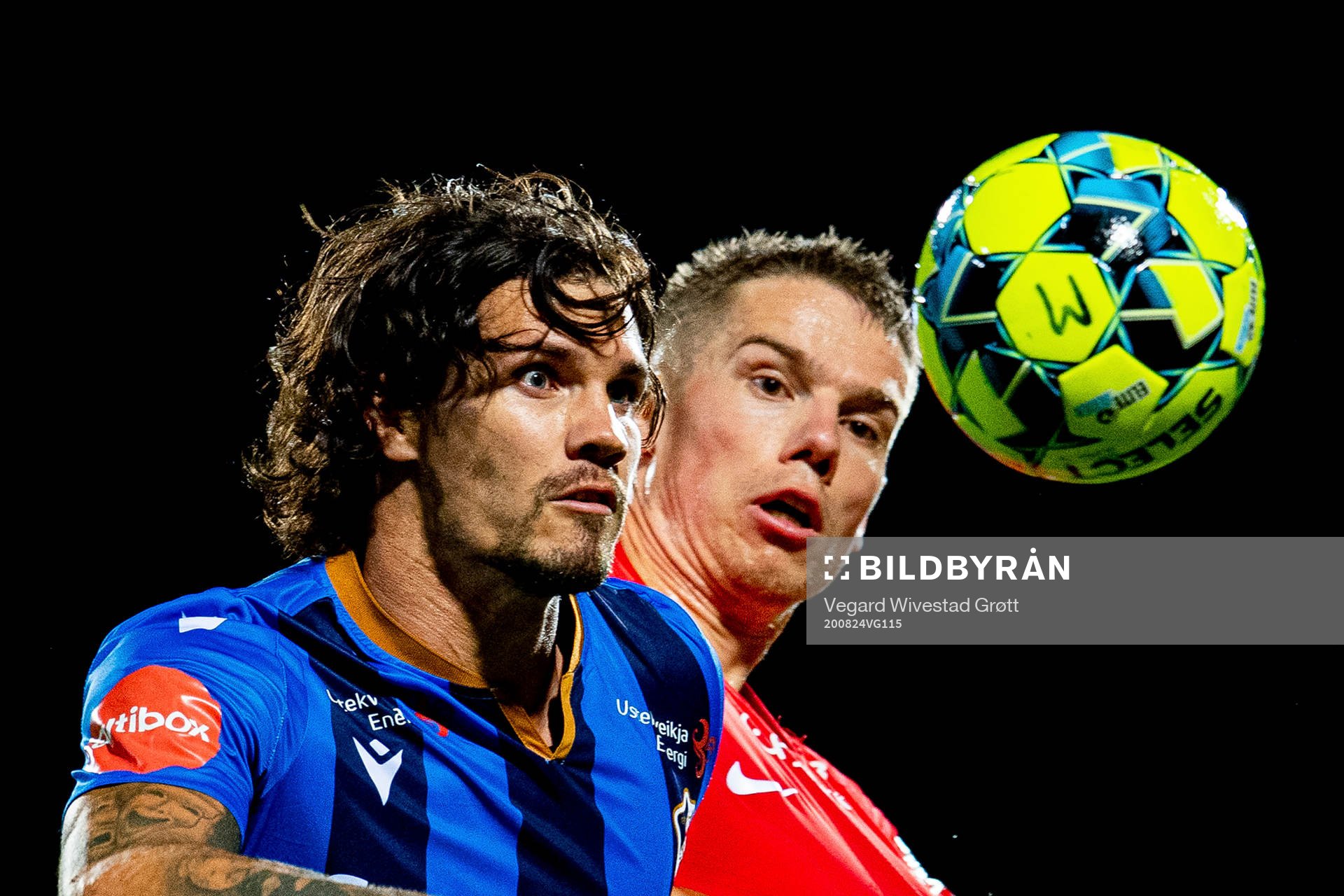 Jørgen Olsen Øveraas of Stabæk and Robert Taylor of Brann