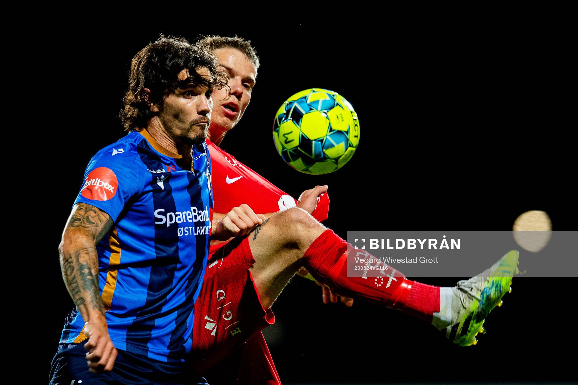 Jørgen Olsen Øveraas of Stabæk and Robert Taylor of Brann