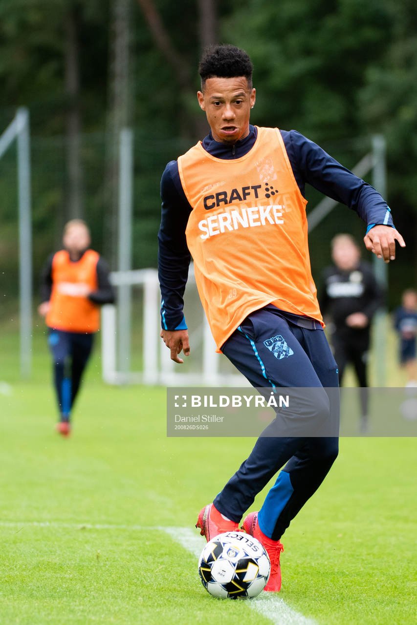 Tobias Sana tränar med IFK Göteborg