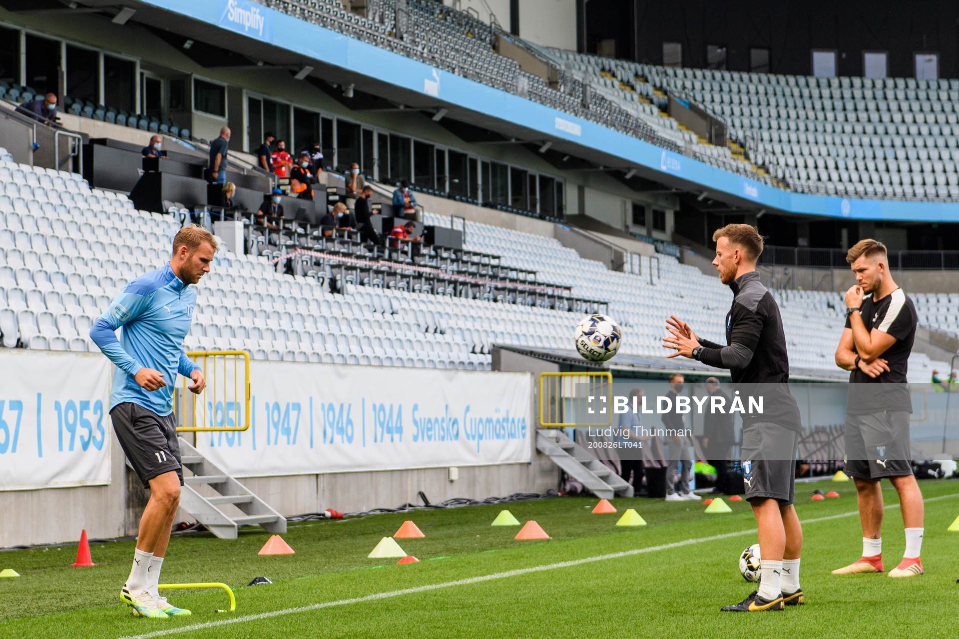 Ola Toivonen with Mark Read, physical trainer