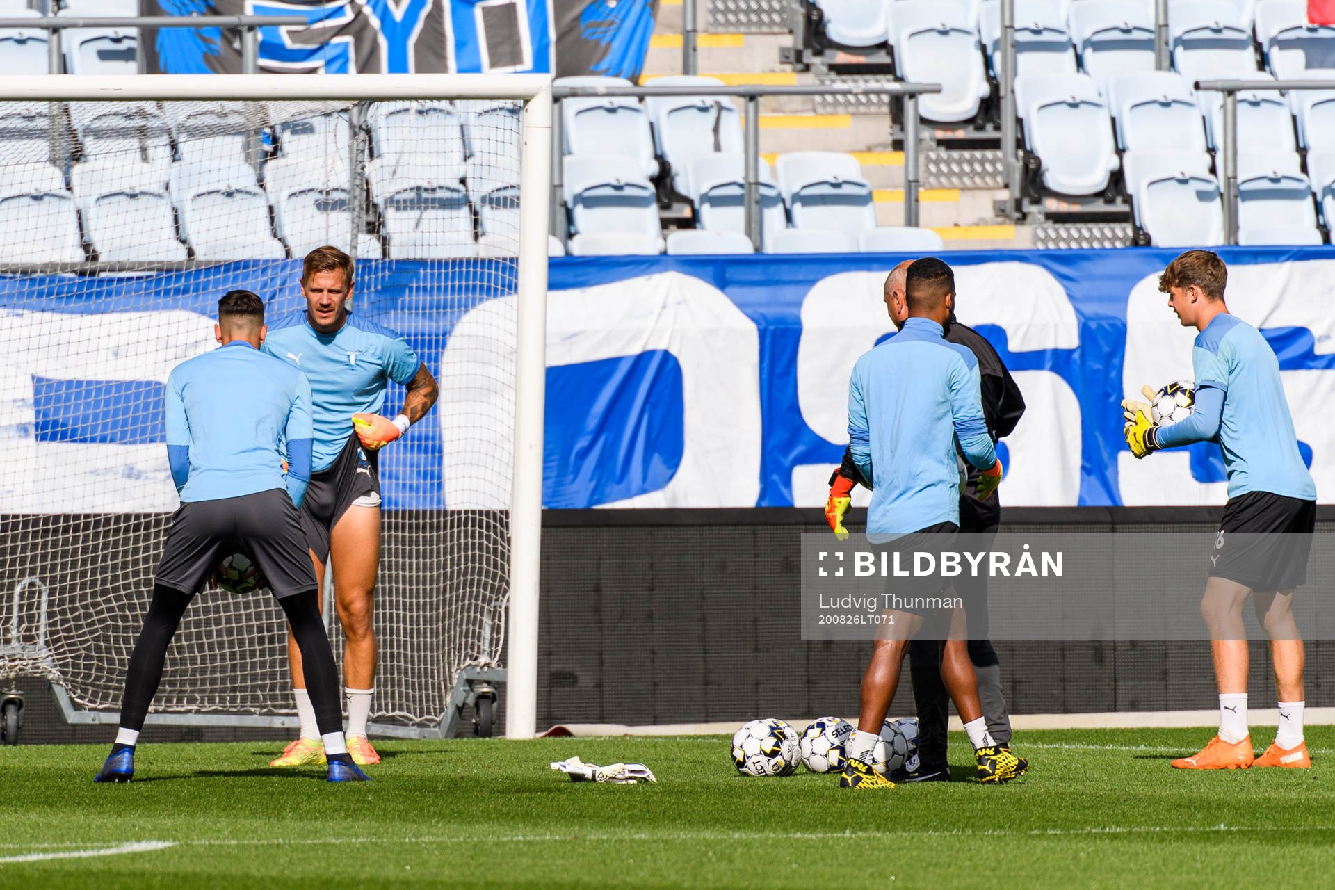 Johan Dahlin, goalkeeper warm up