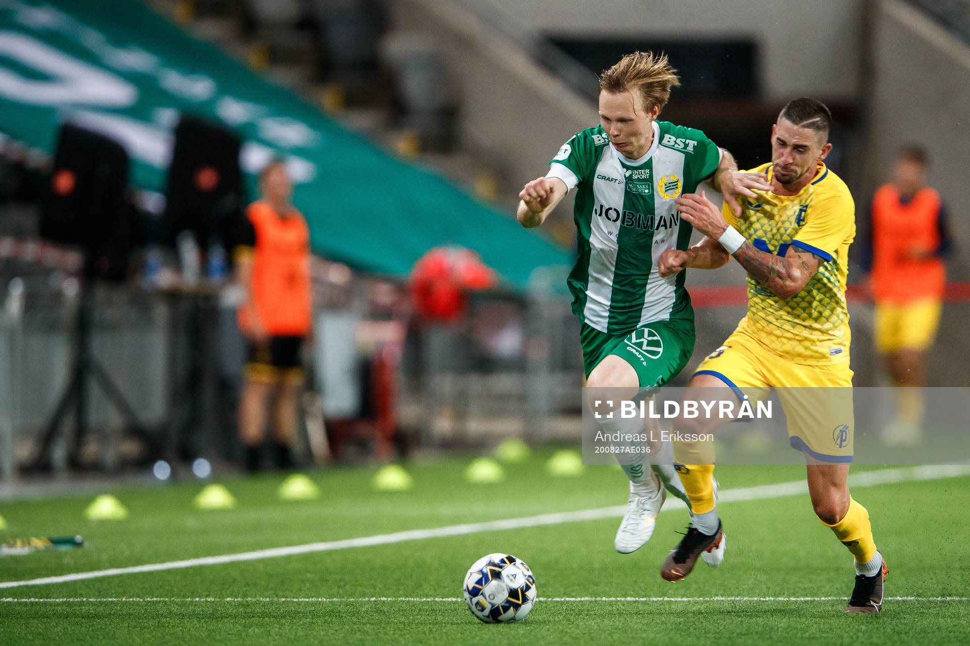 Tim Söderström of Hammarby and Zsolt Nagy of Puskas
