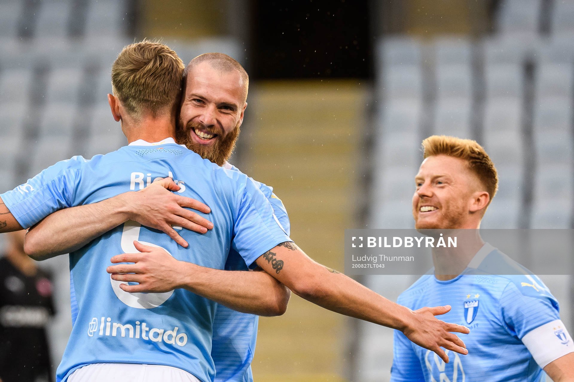 Jo Inge Berget celebrates with Sören Rieks and Anders