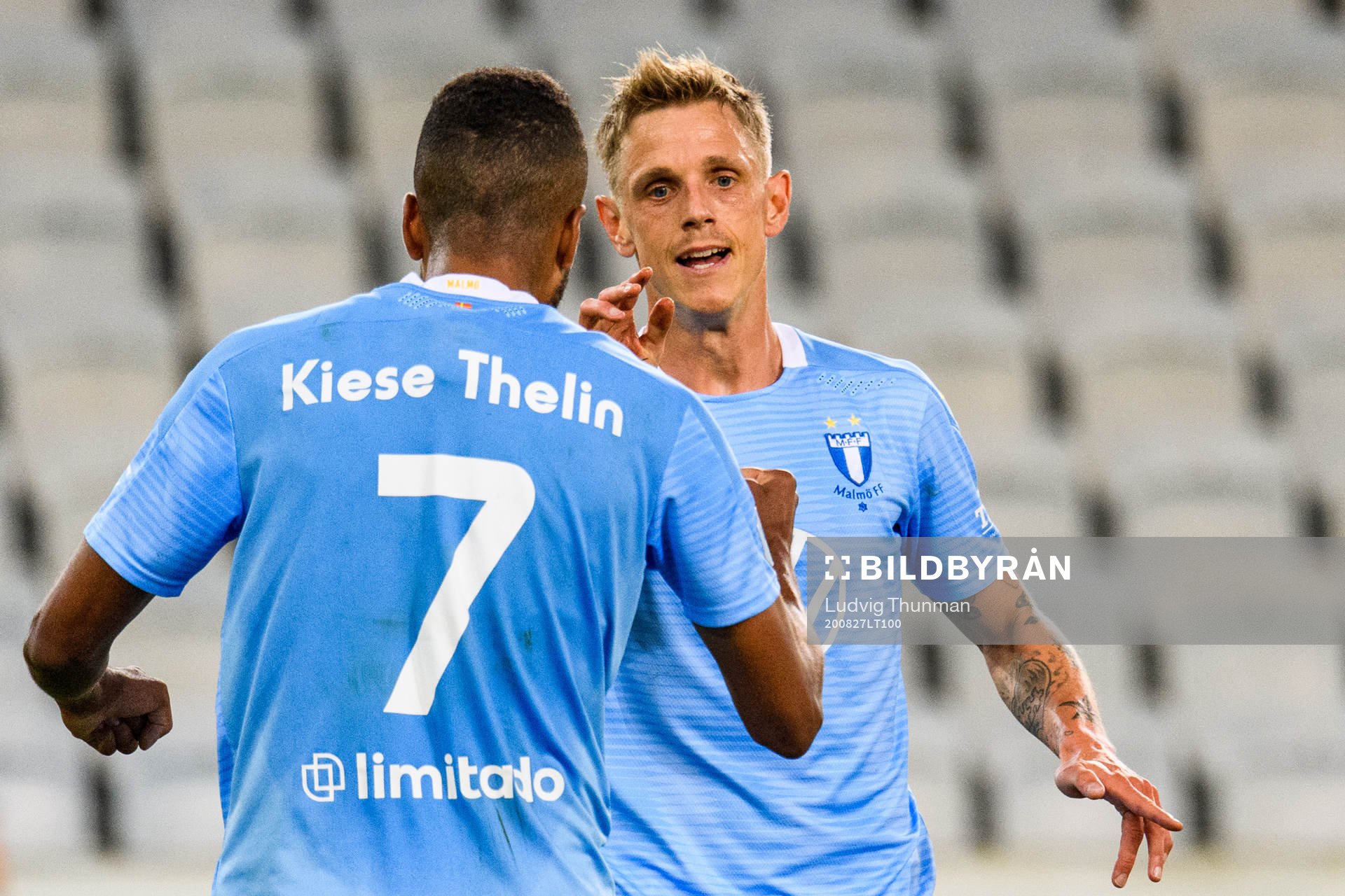 Sören Rieks celebrates with Isaac Kiese Thelin