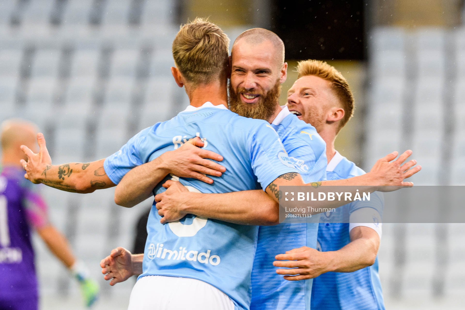 Jo Inge Berget celebrates with Sören Rieks and Anders