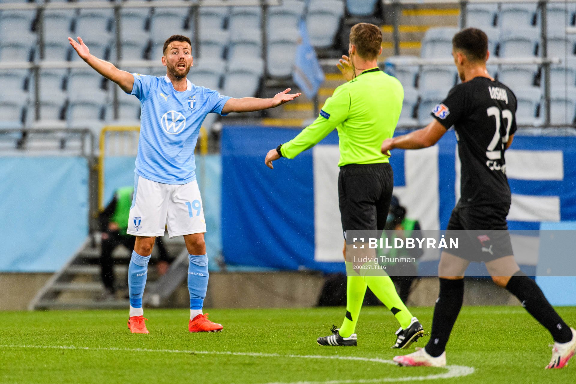 Erdal Rakip of Malmö FF reacts