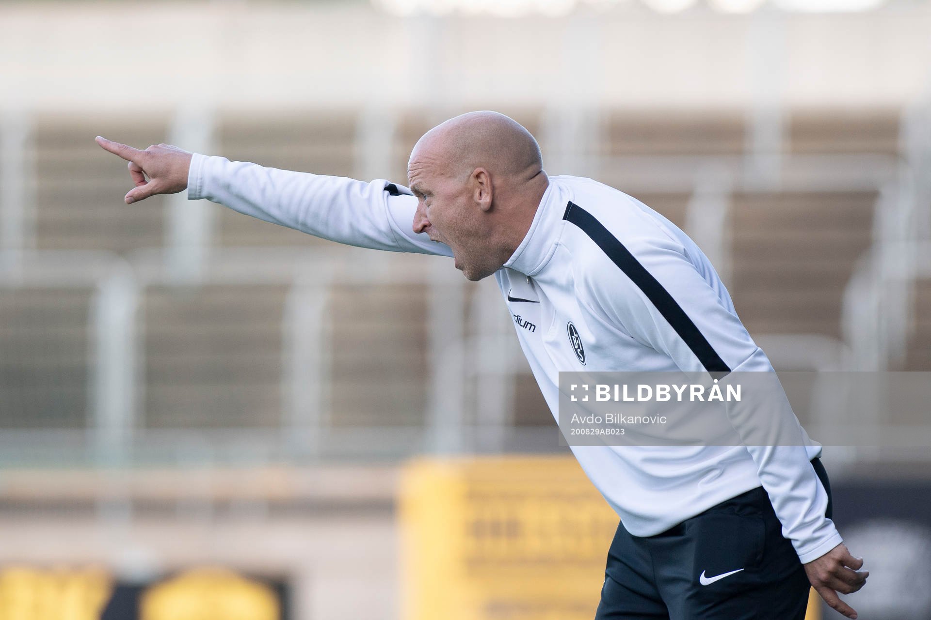 Landskronas tränare Billy Magnusson agerar