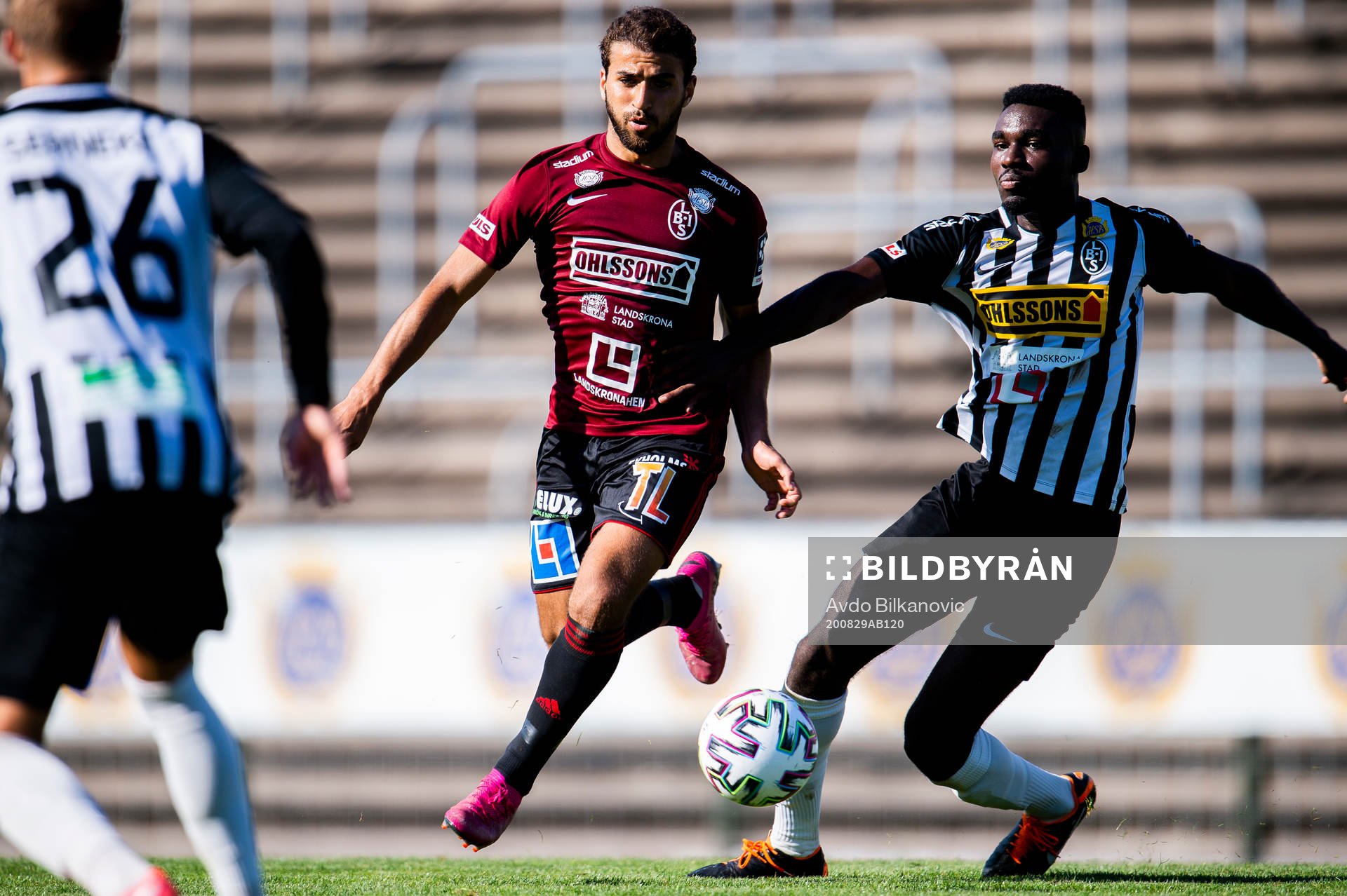 Assyriska Tarek Alnator och Landskronas Patrick Nwadike