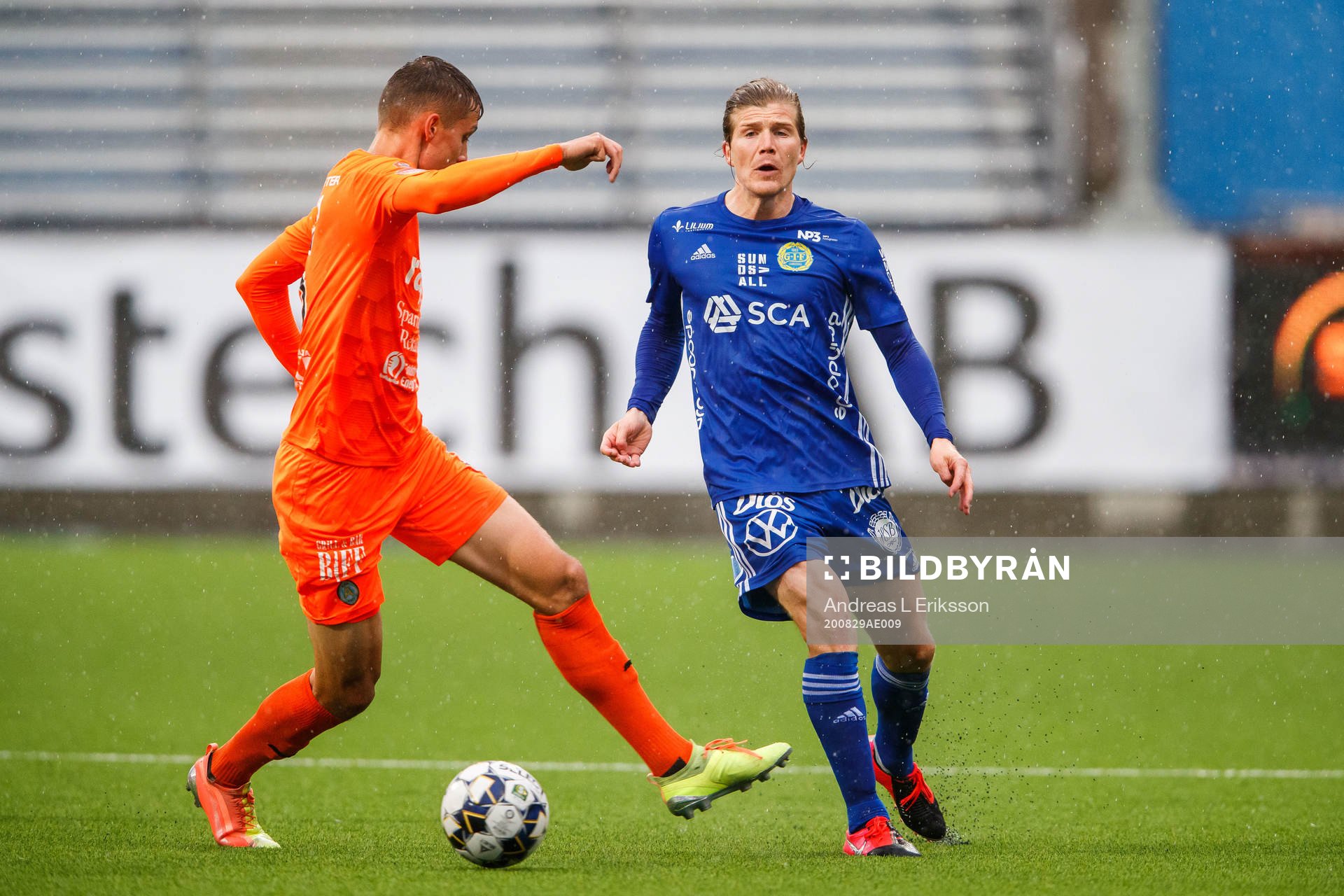 AFC Eskilstunas Pontus Rödin och Sundsvalls Oliver Berg