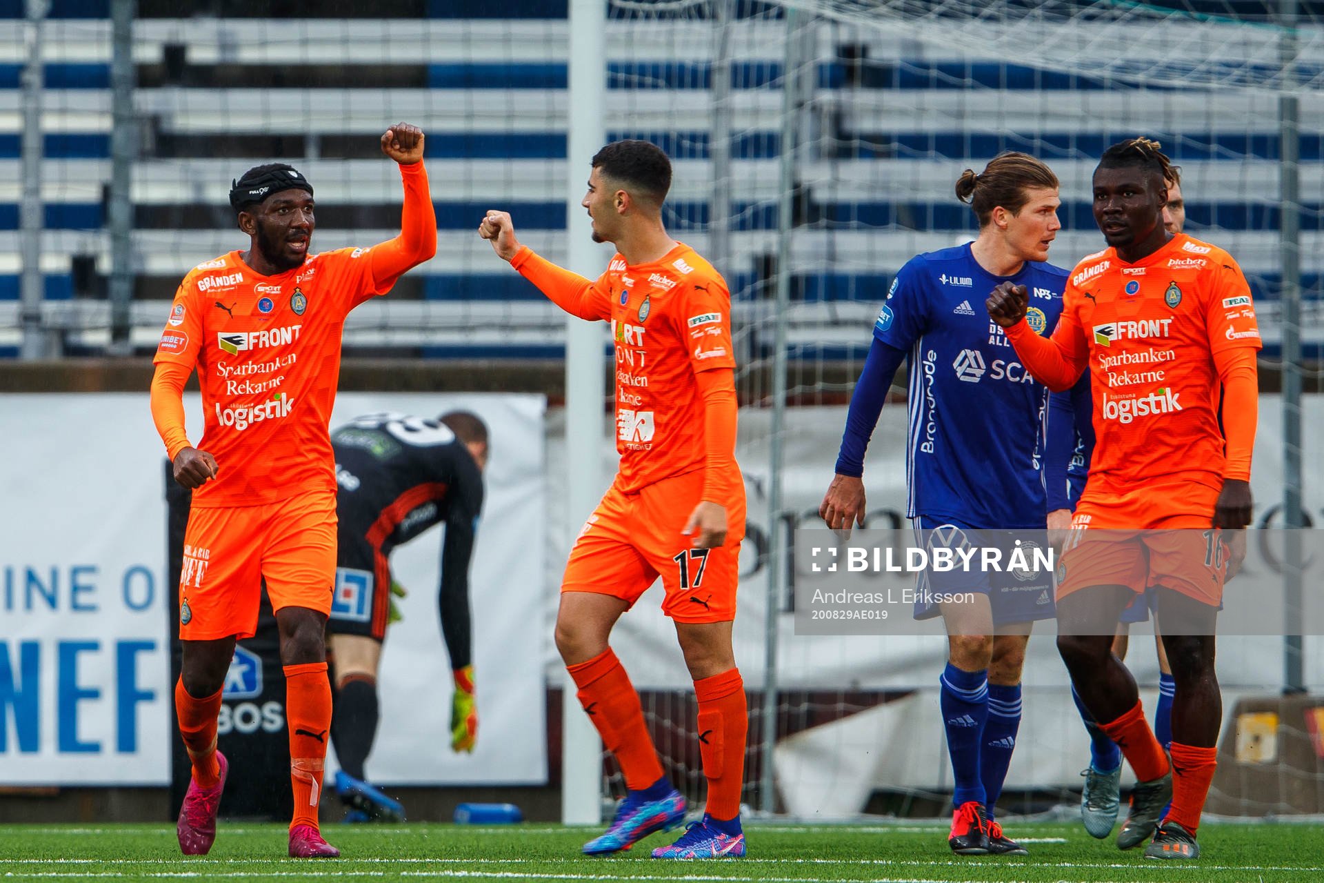 AFC Eskilstunas Ismet Lushaku jublar