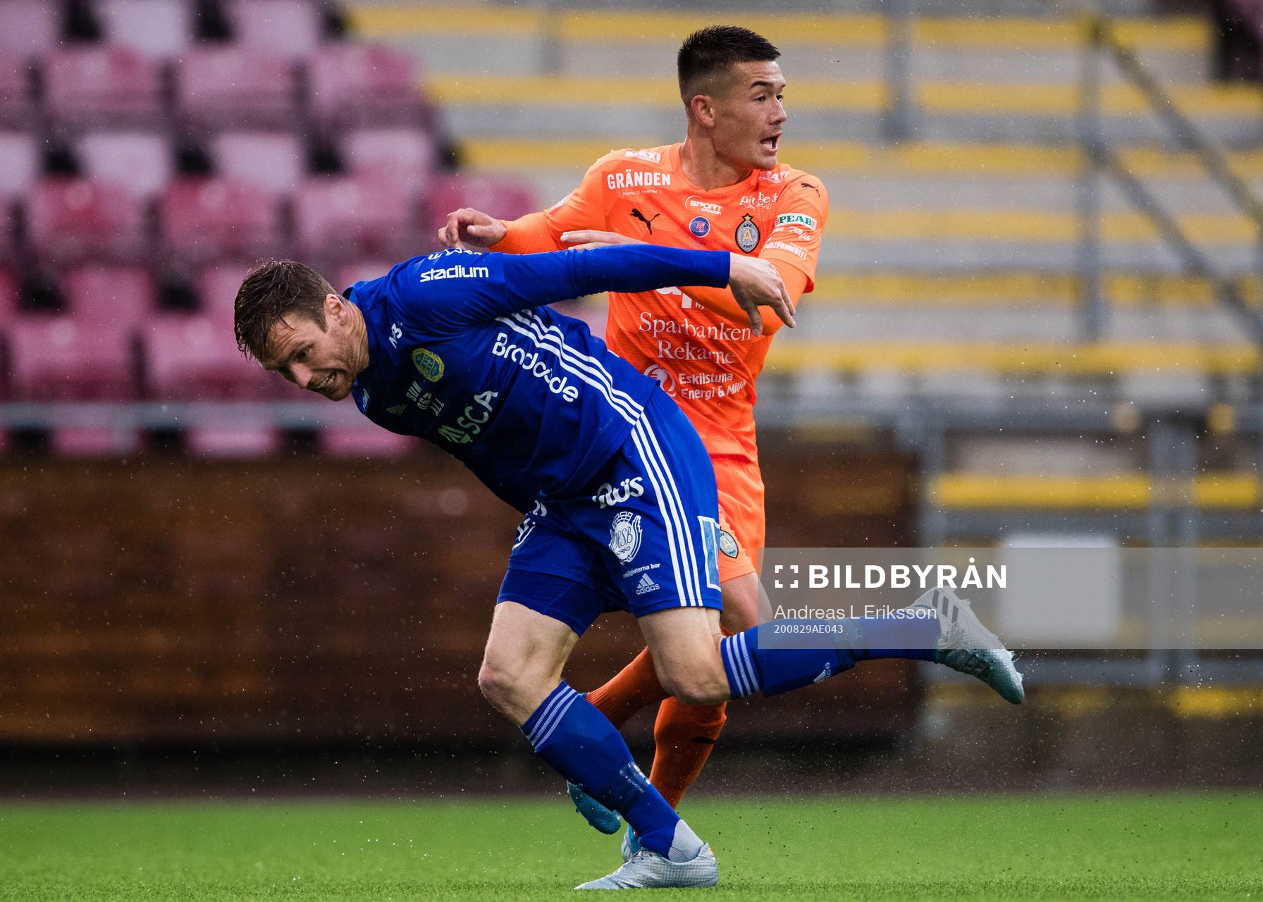 Sundsvalls David Myrestam och AFC Eskilstunas Adam Larsson