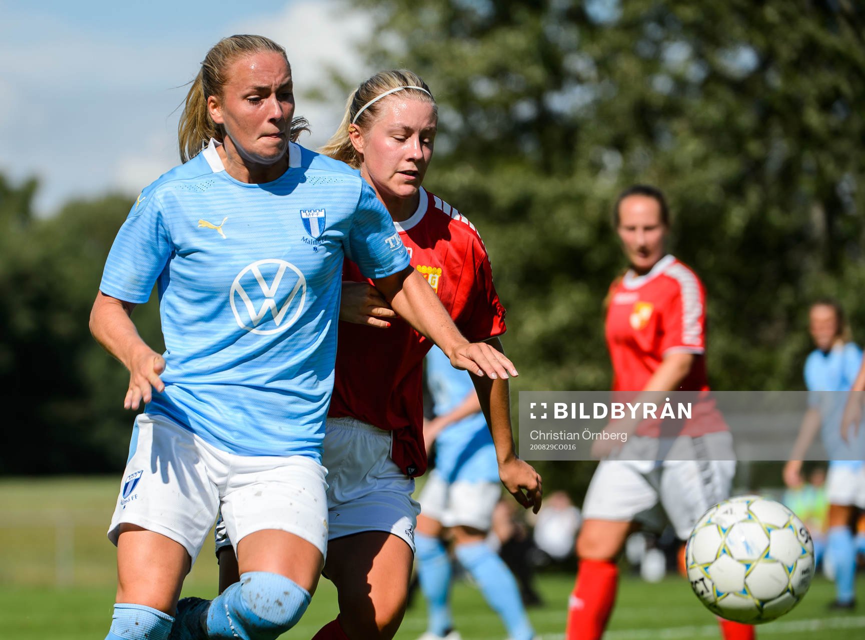 Malmö FFs Beatrice Andersson och Klågerups Elin Mjörnman