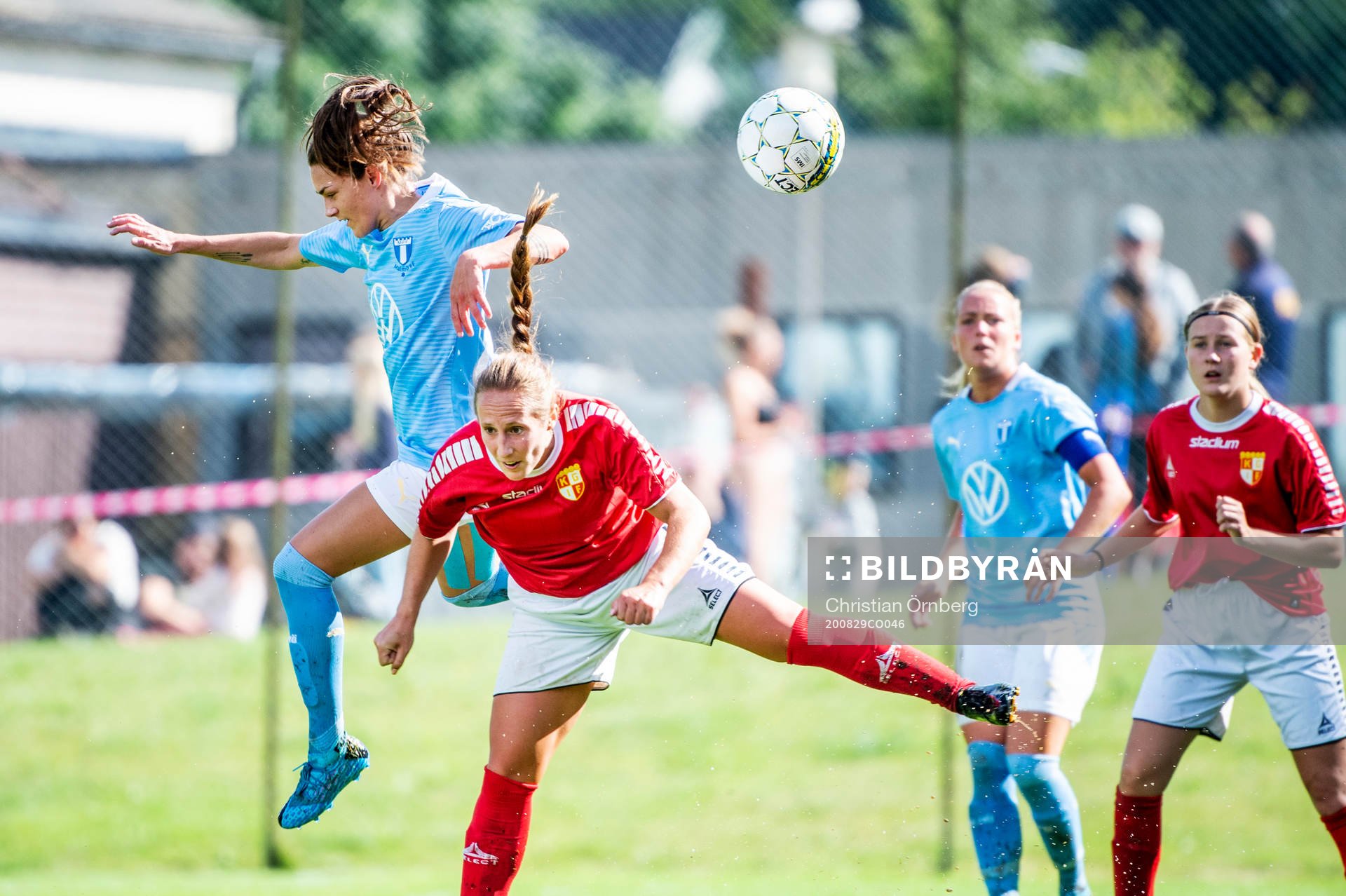 Malmö FFs Saga Fredriksson mot Klågerups Erica Kozma