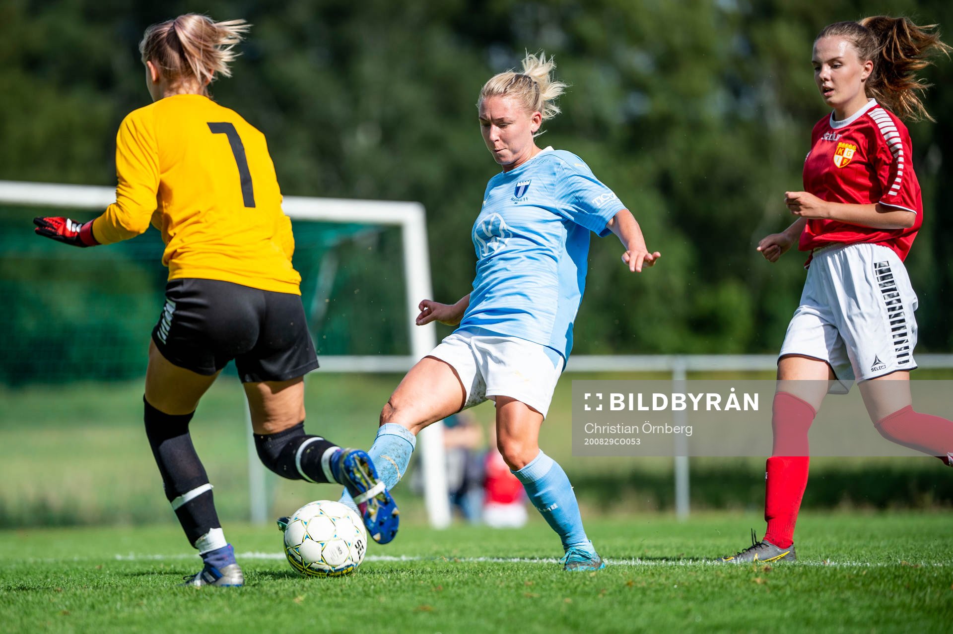 Klågerups Tova Olsson mot Malmö FFs Andrea Sjögren