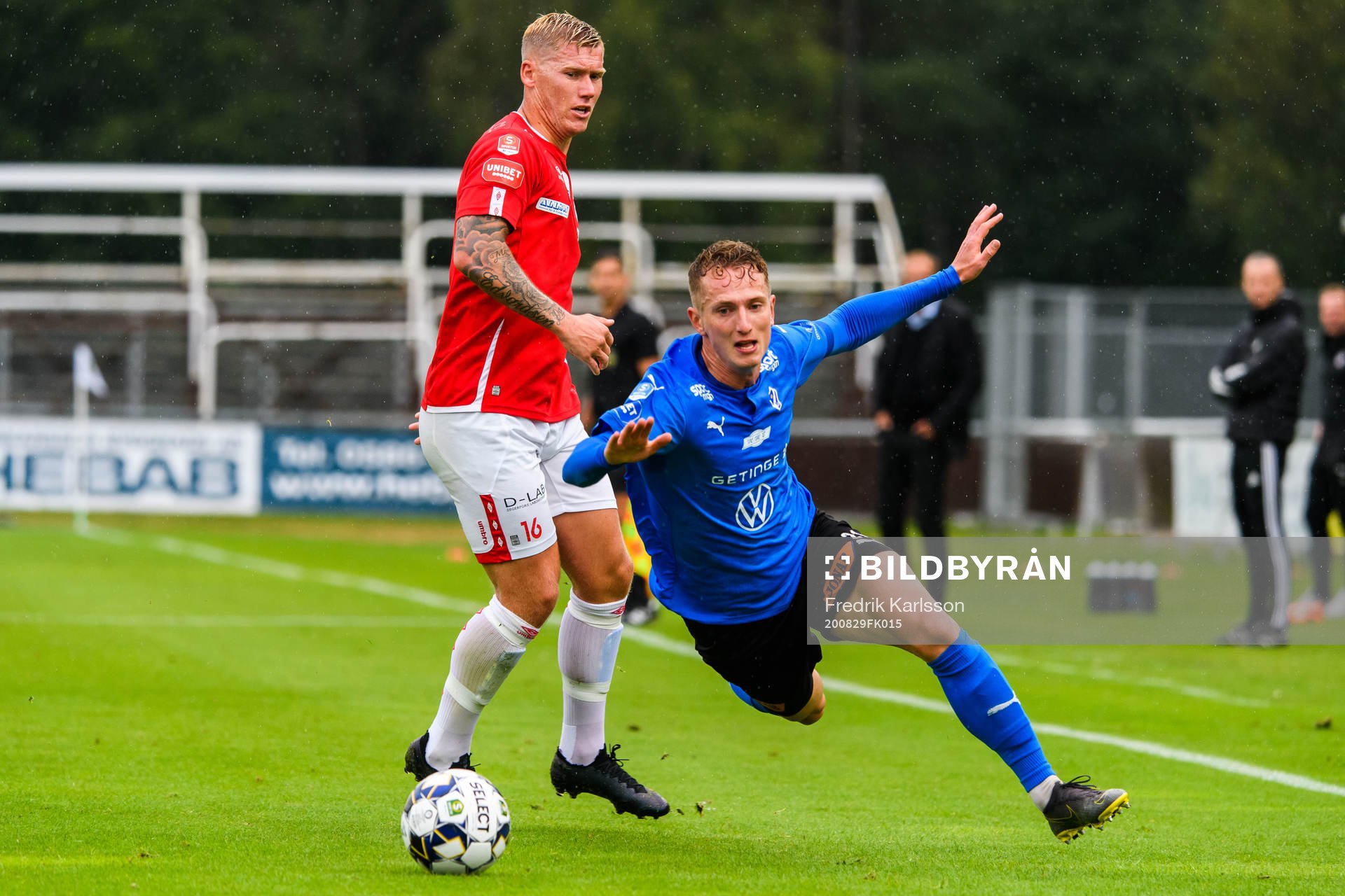 Degerfors Victor Edvardsen och Halmstads Andreas Bengtsson