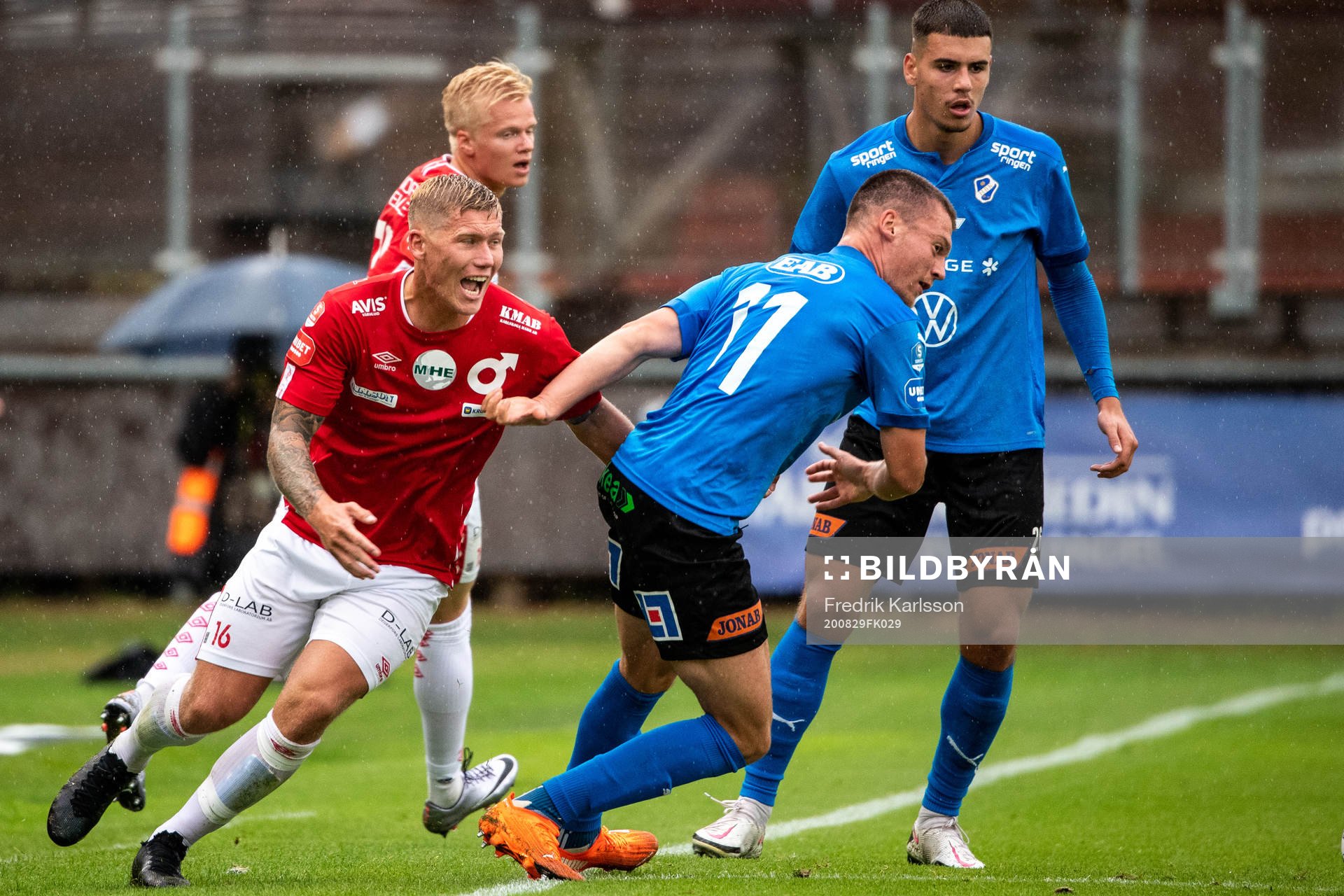 Degerfors Victor Edvardsen och Halmstads Samuel Kroon