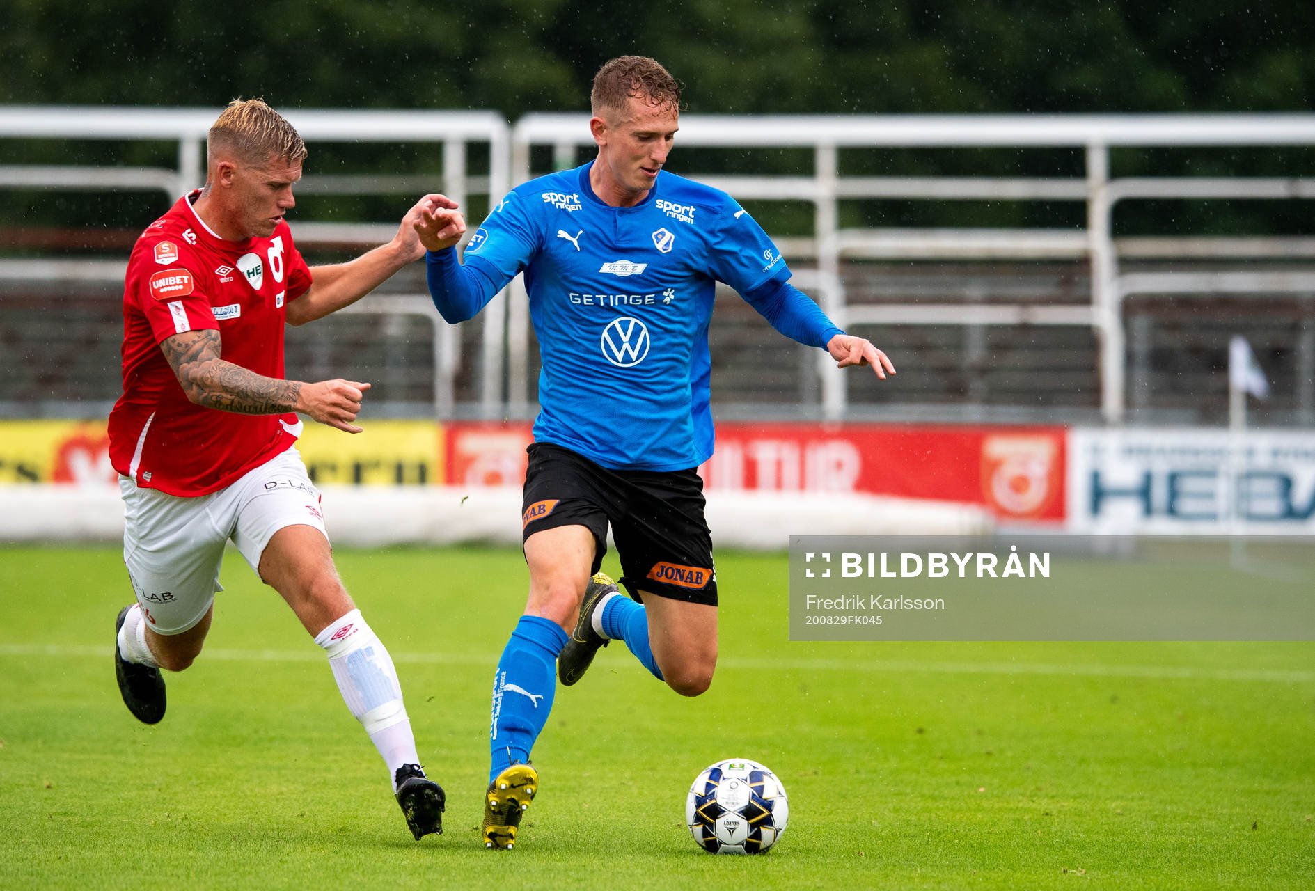 Degerfors Victor Edvardsen och Halmstads Andreas Bengtsson