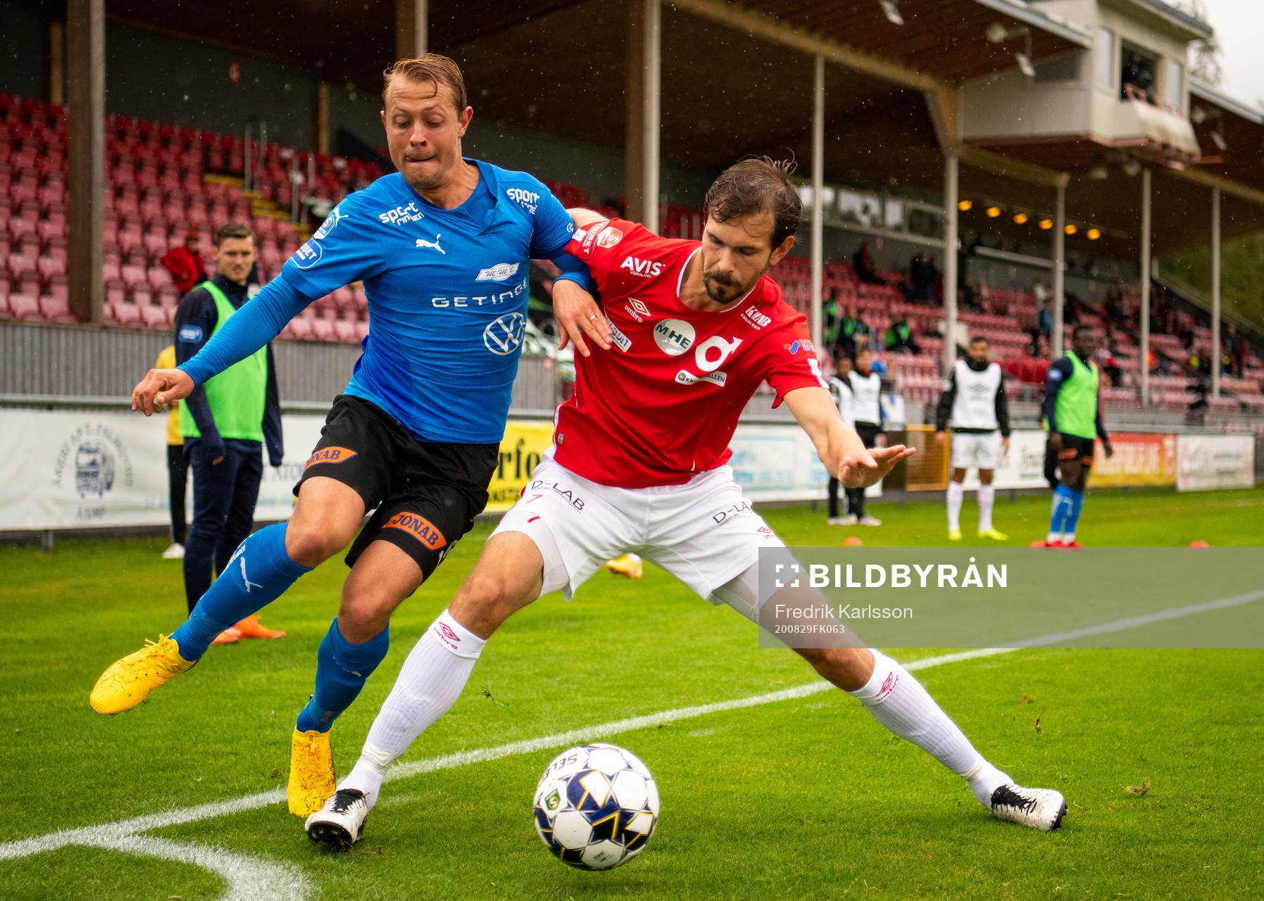 Halmstads Joel Allansson och Degerfors Sebastian Olsson