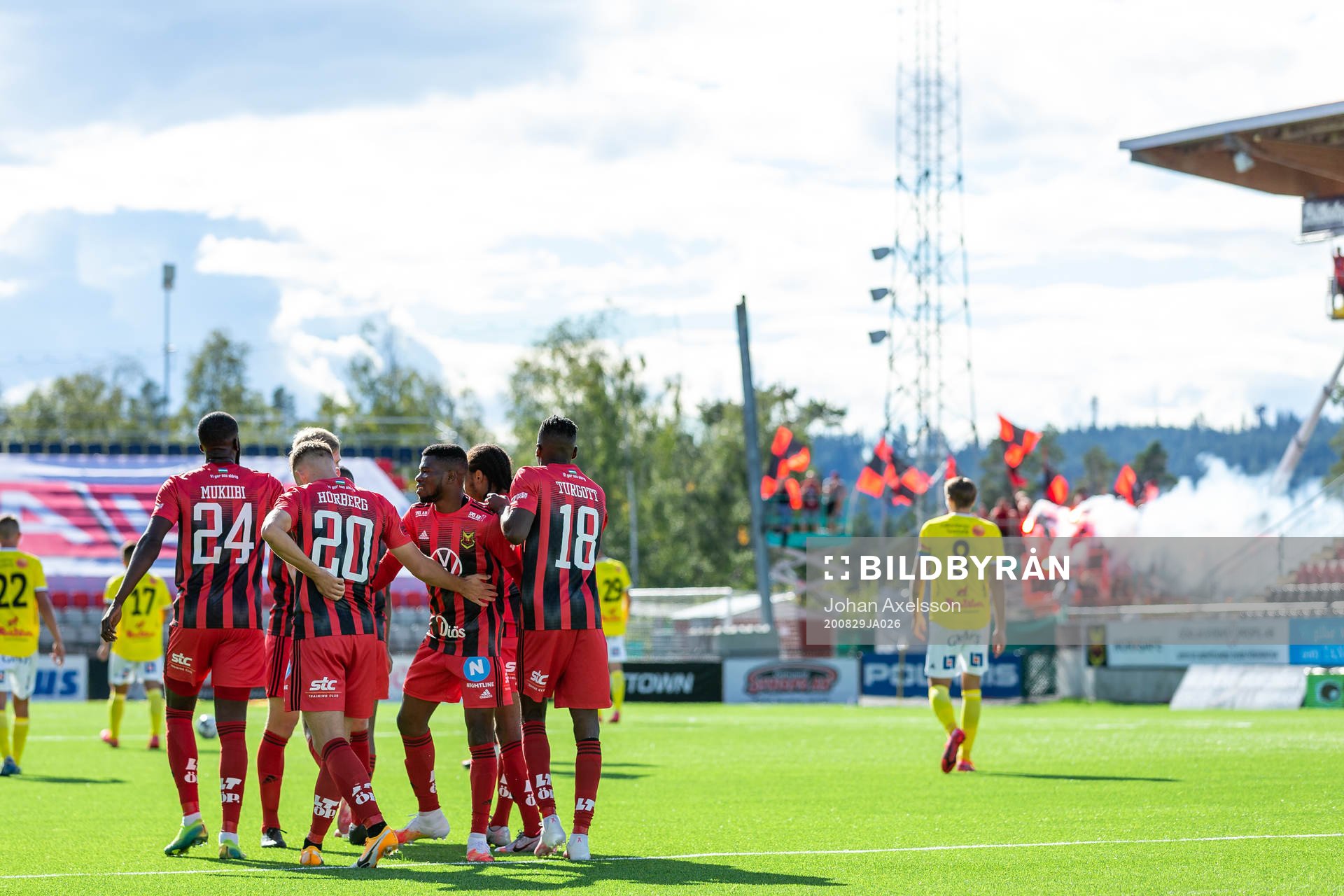 Östersunds spelare jublar