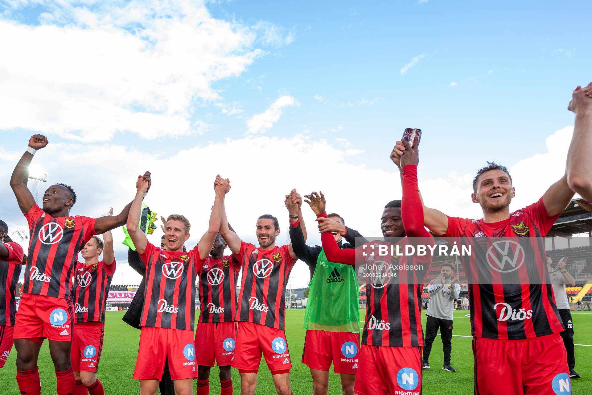 Östersunds spelare jublar
