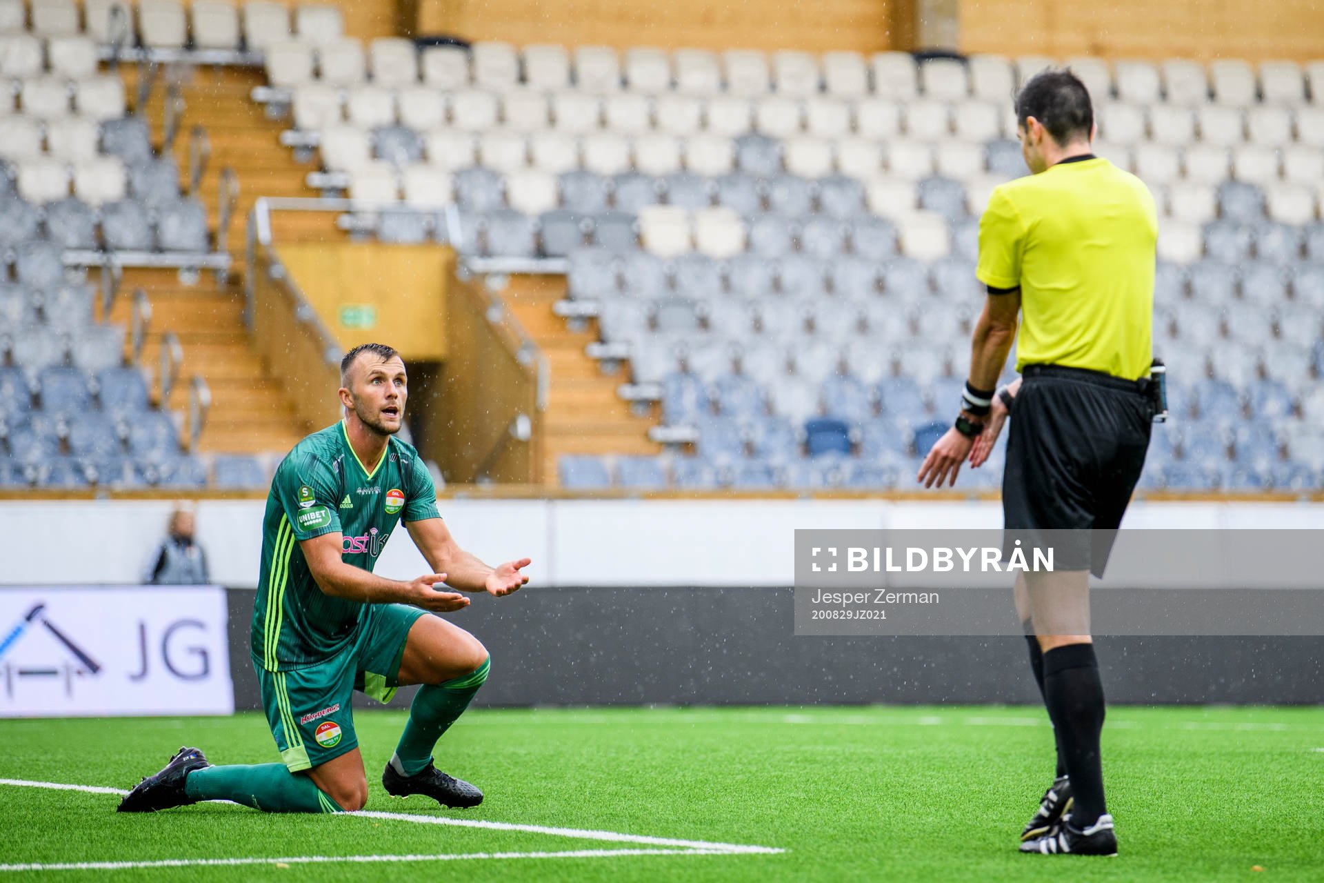 Dalkurds Adi Terzic reagerar mot ett domslut