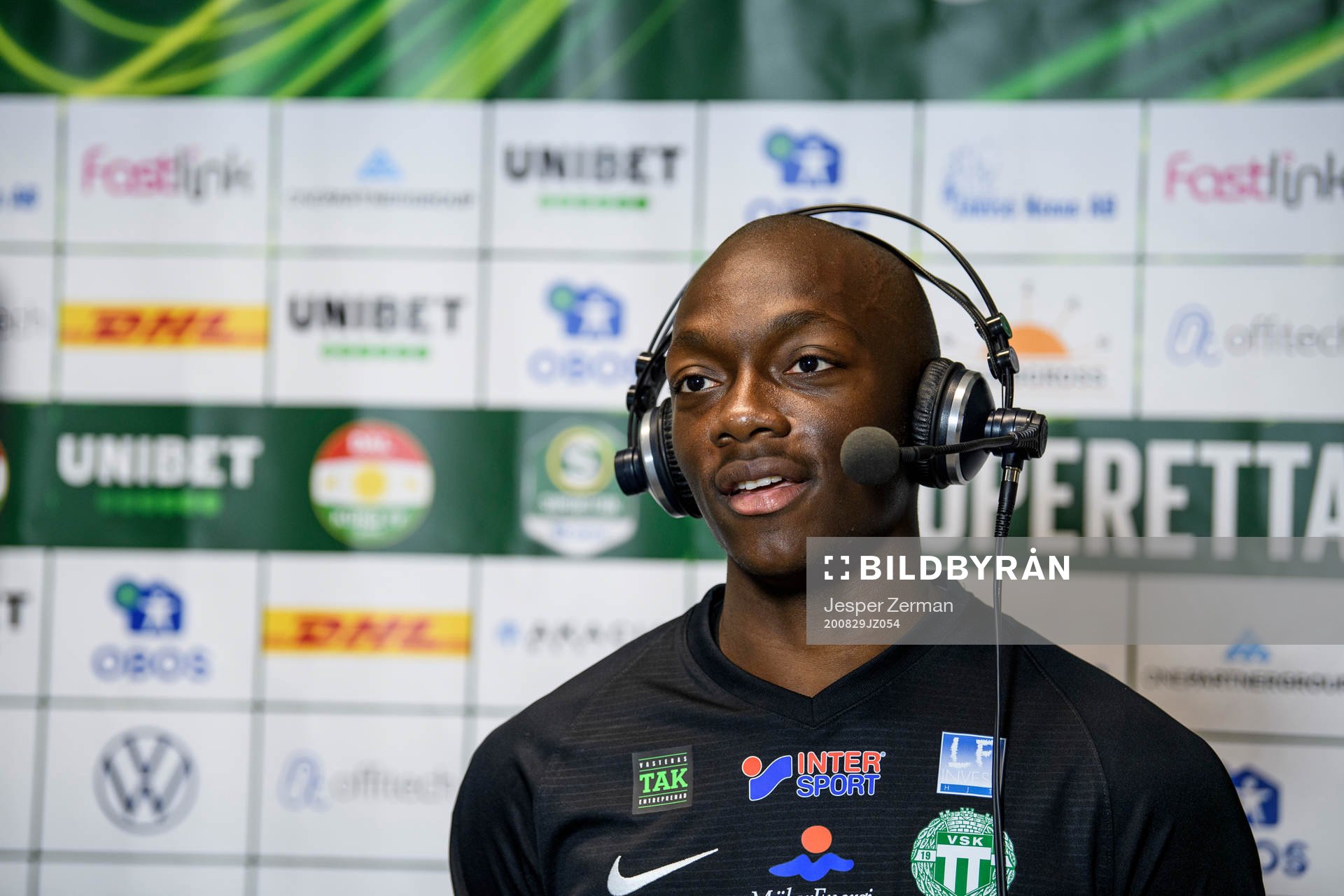 Västerås Moonga Simba intervjuas av media efter fotbollsmatchen i Superettan mellan Dalkurd och Västerås SK den 29 augusti 2020 i Uppsala.