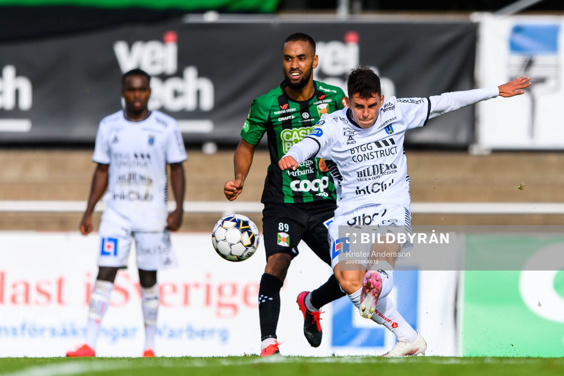 Varbergs Junes Barny och Sirius Laurent Shabani