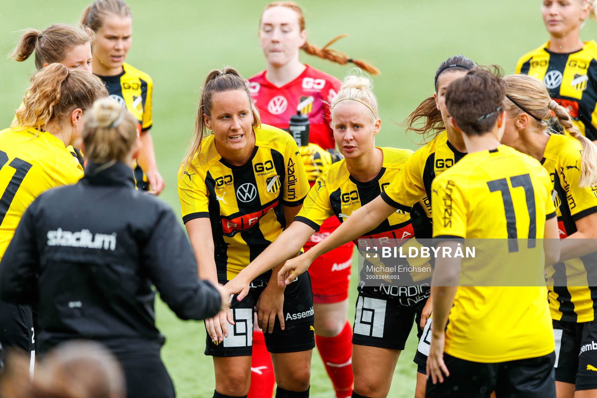 Häckens spelare samlas