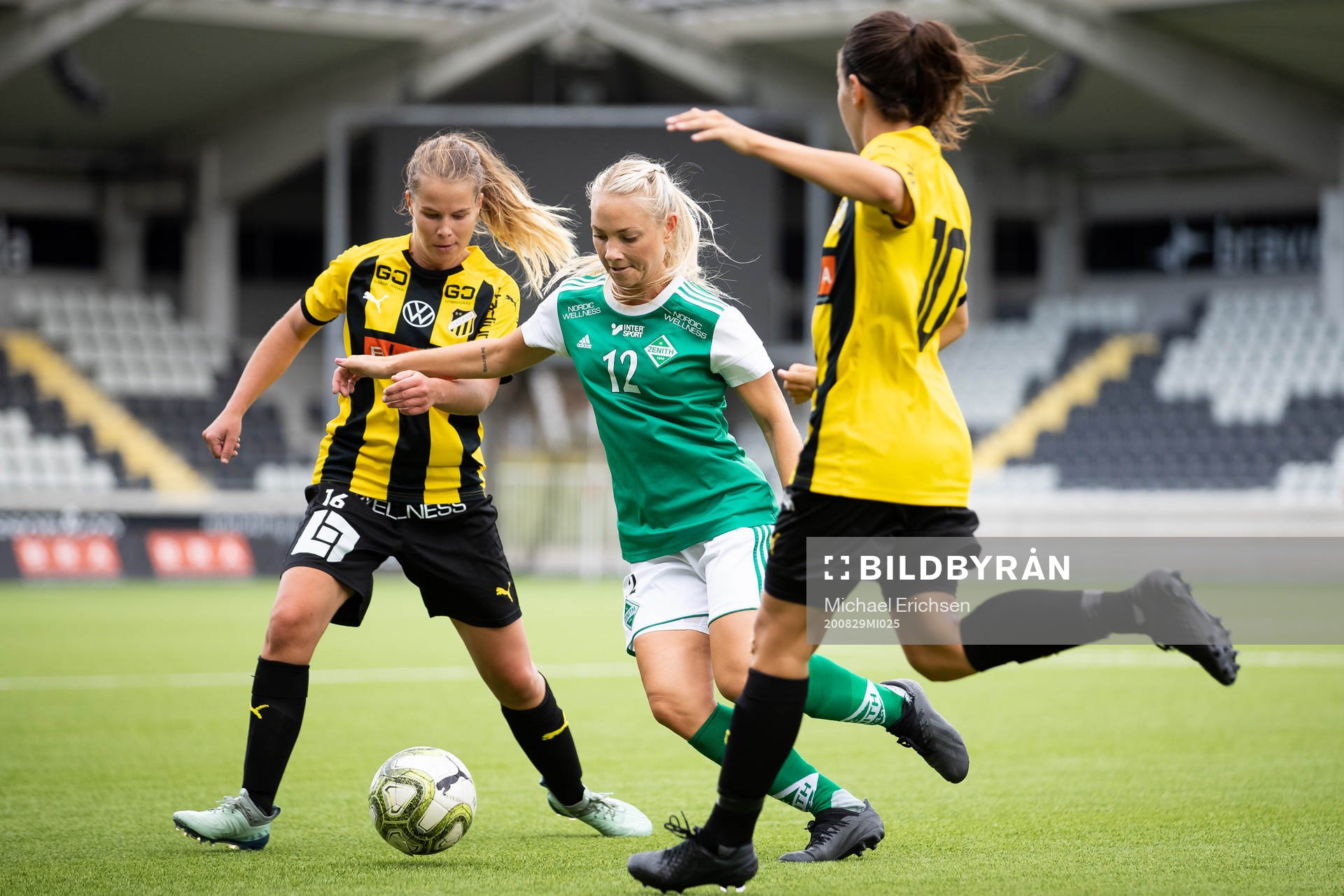 Häckens Matilda Öst och Caroline Olsson mot Zeniths Sara