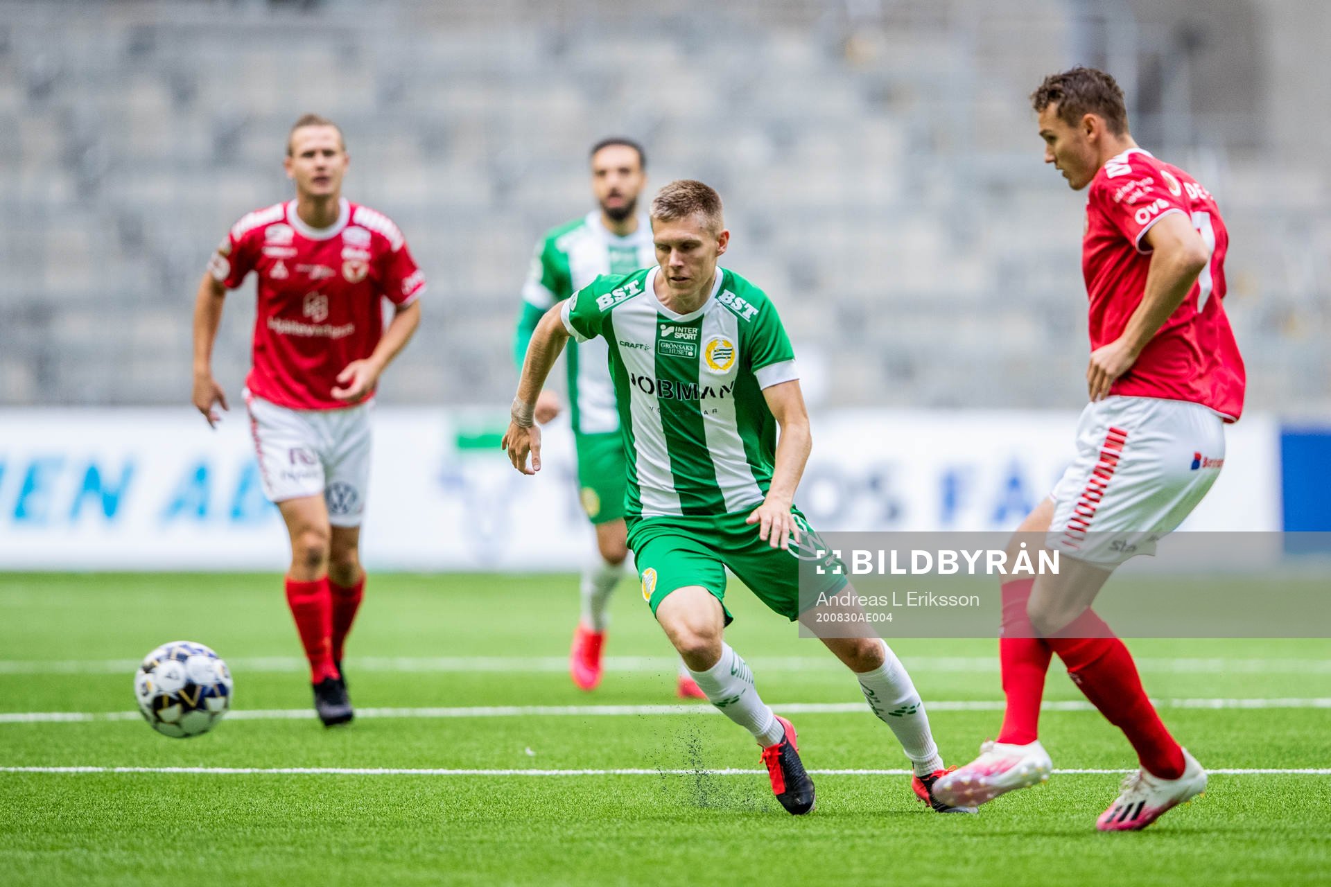Hammarbys Aron Johansson och Kalmars Piotr Johansson