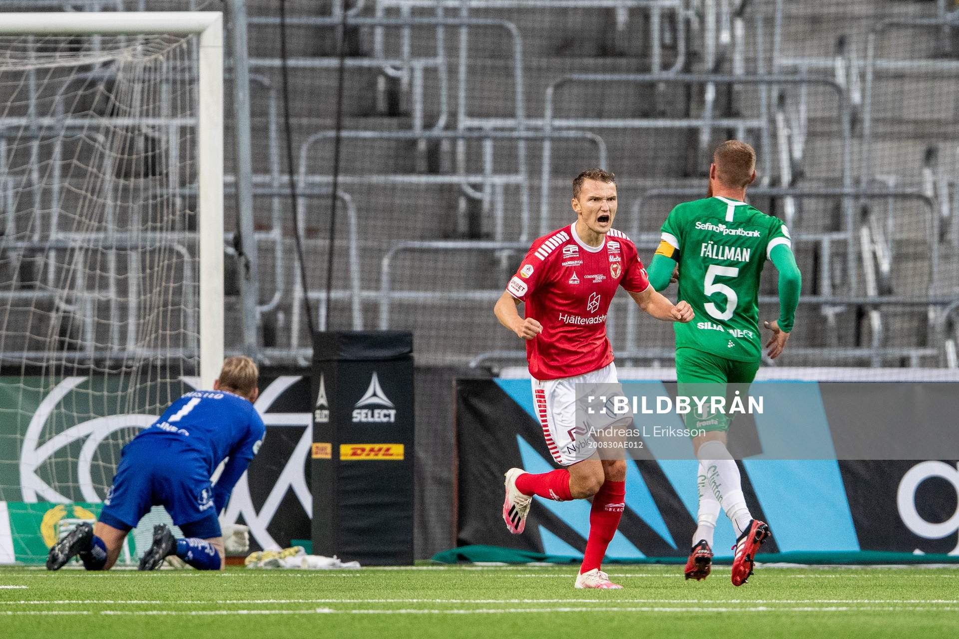 Kalmars Piotr Johansson jublar