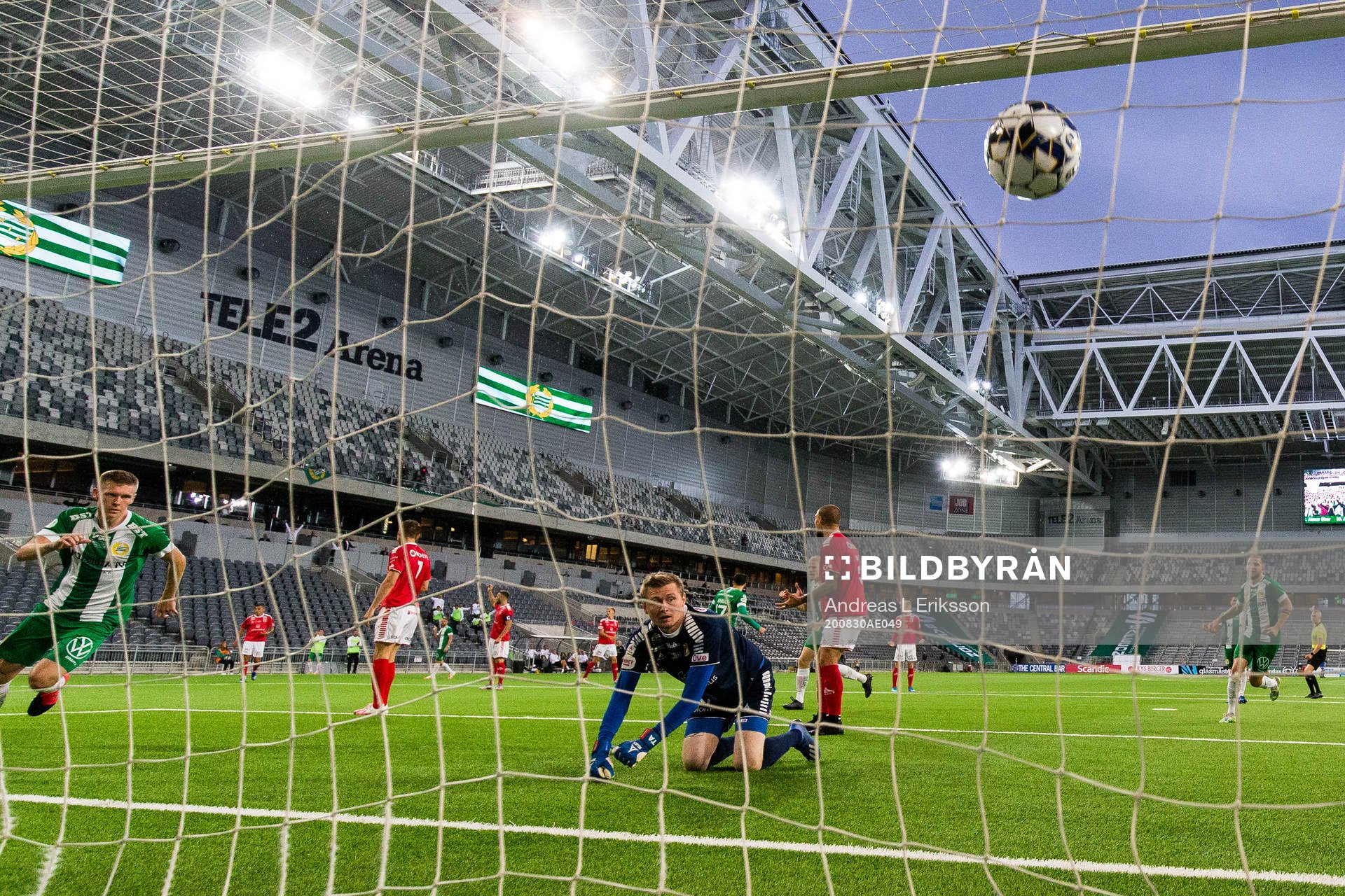 Hammarbys Aron Johansson kvitterar för Hammarby till 2-2